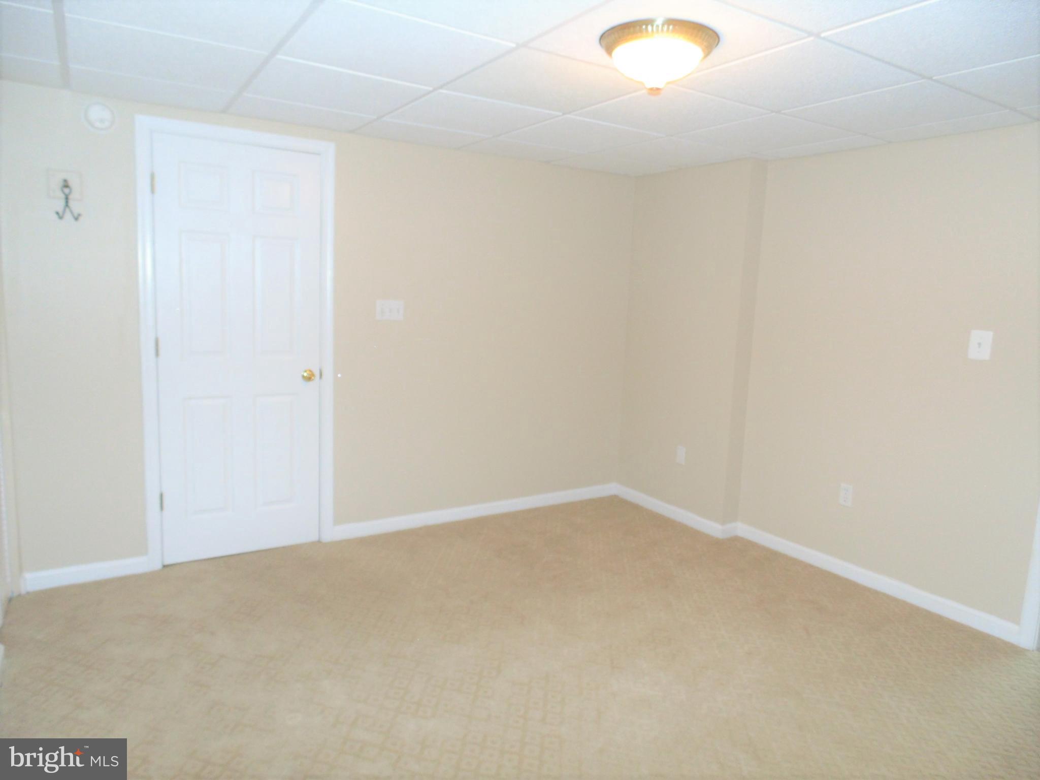 PINEY ORCHARD - Residential Lease