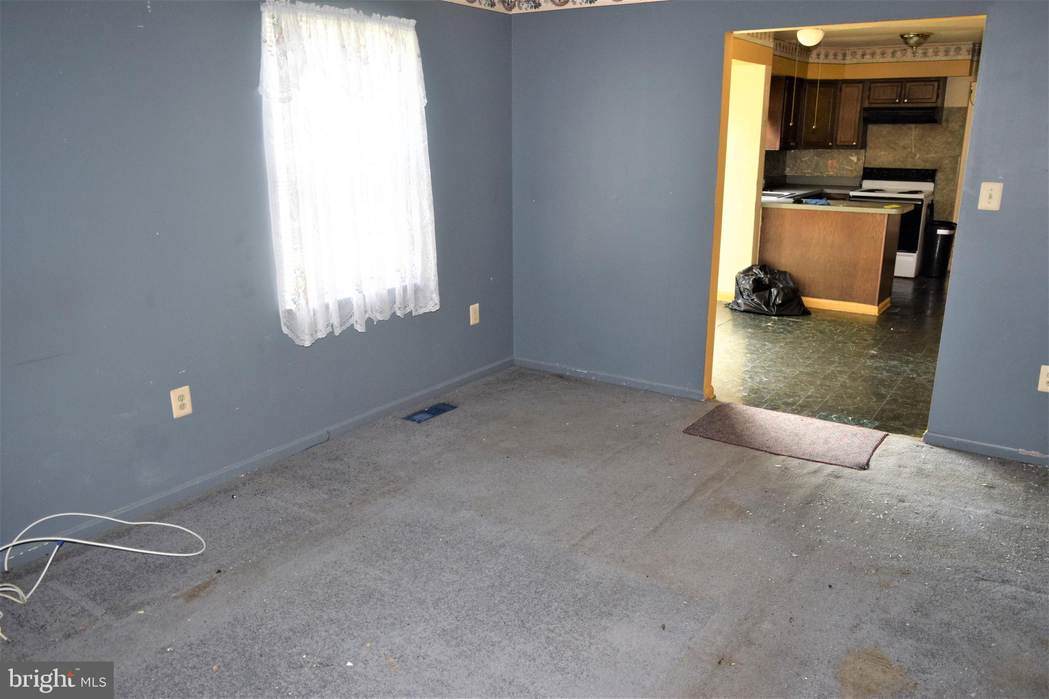 LARGO KNOLLS - Residential