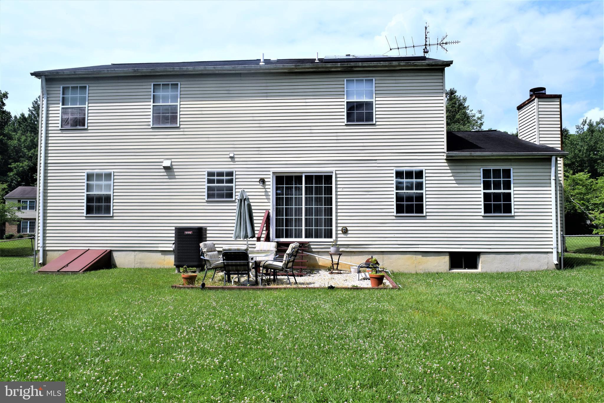 LARGO KNOLLS - Residential
