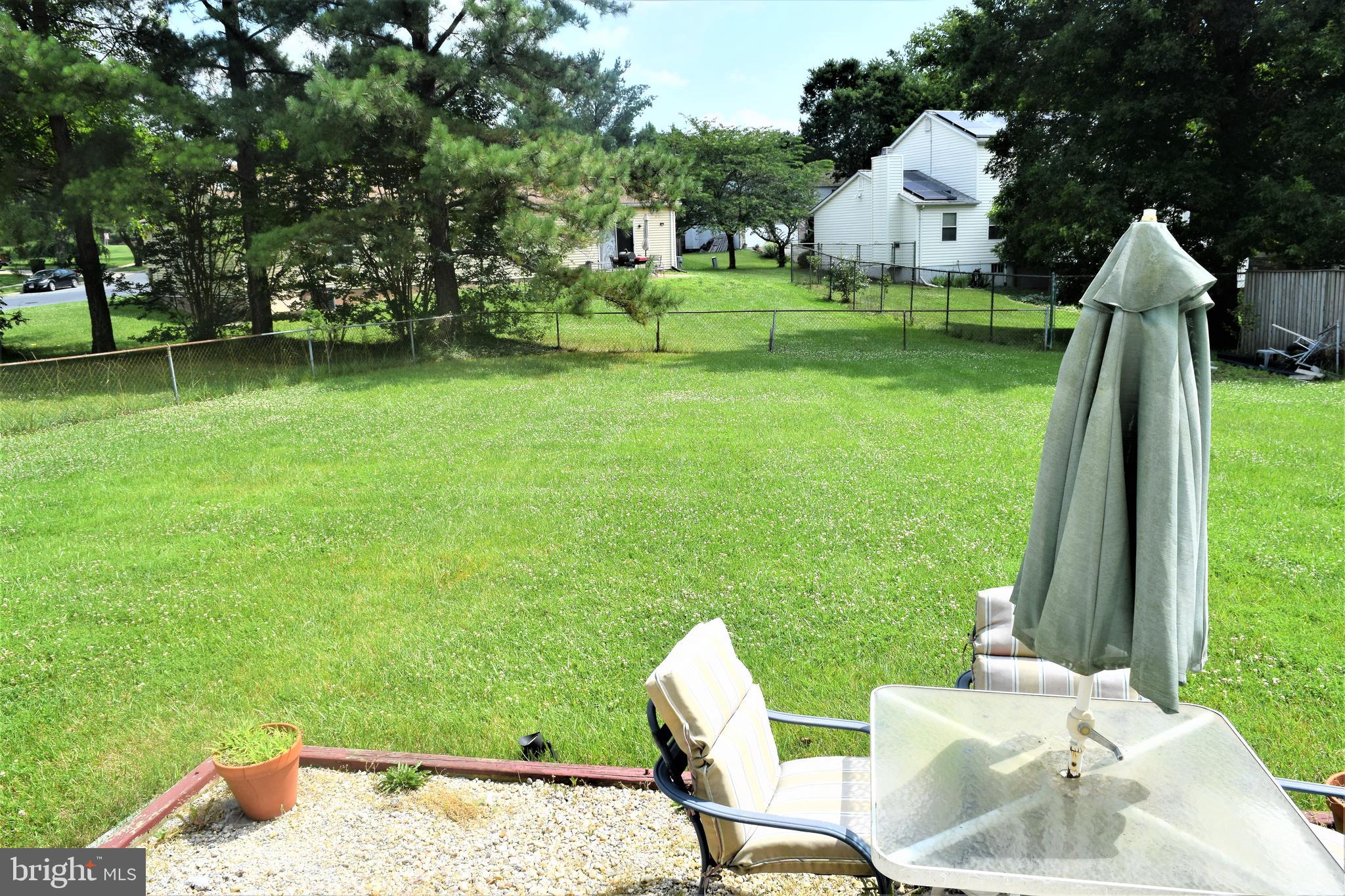 LARGO KNOLLS - Residential