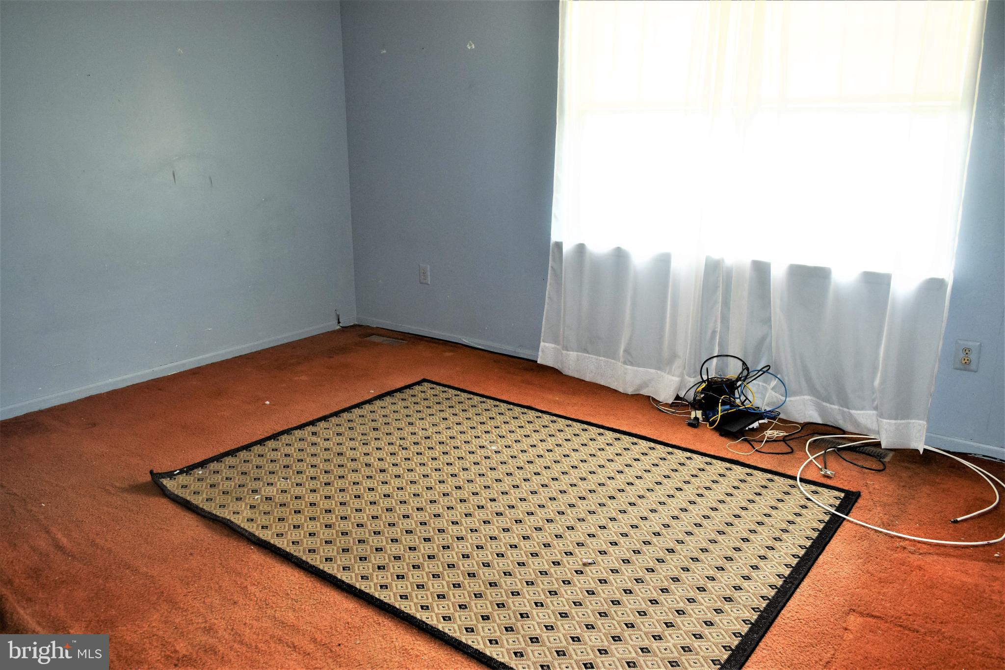 LARGO KNOLLS - Residential