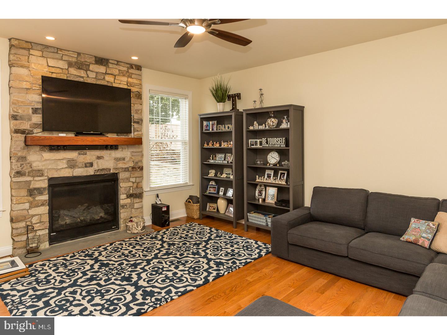 WOODMERE PARK - Residential