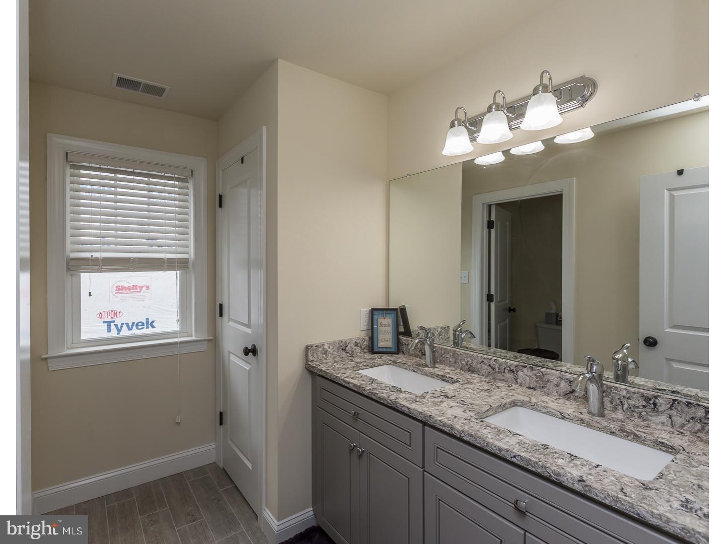WOODMERE PARK - Residential