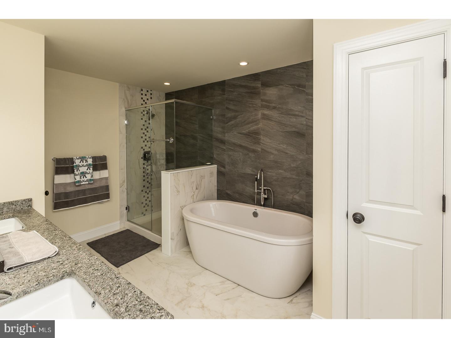 WOODMERE PARK - Residential