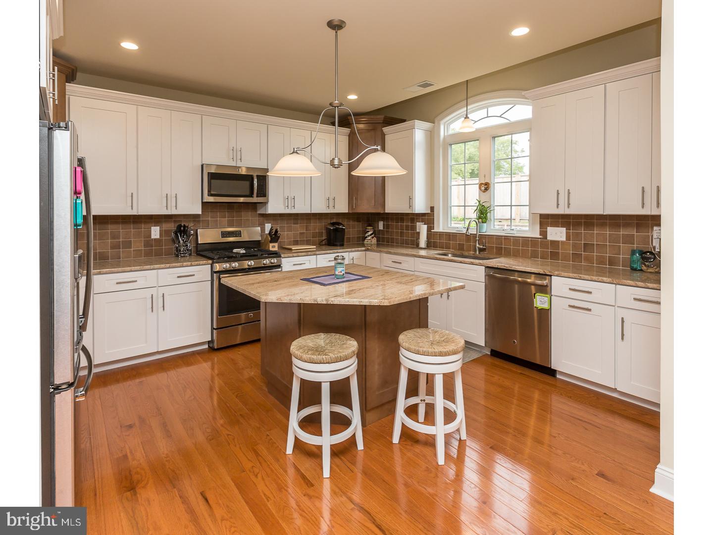 WOODMERE PARK - Residential