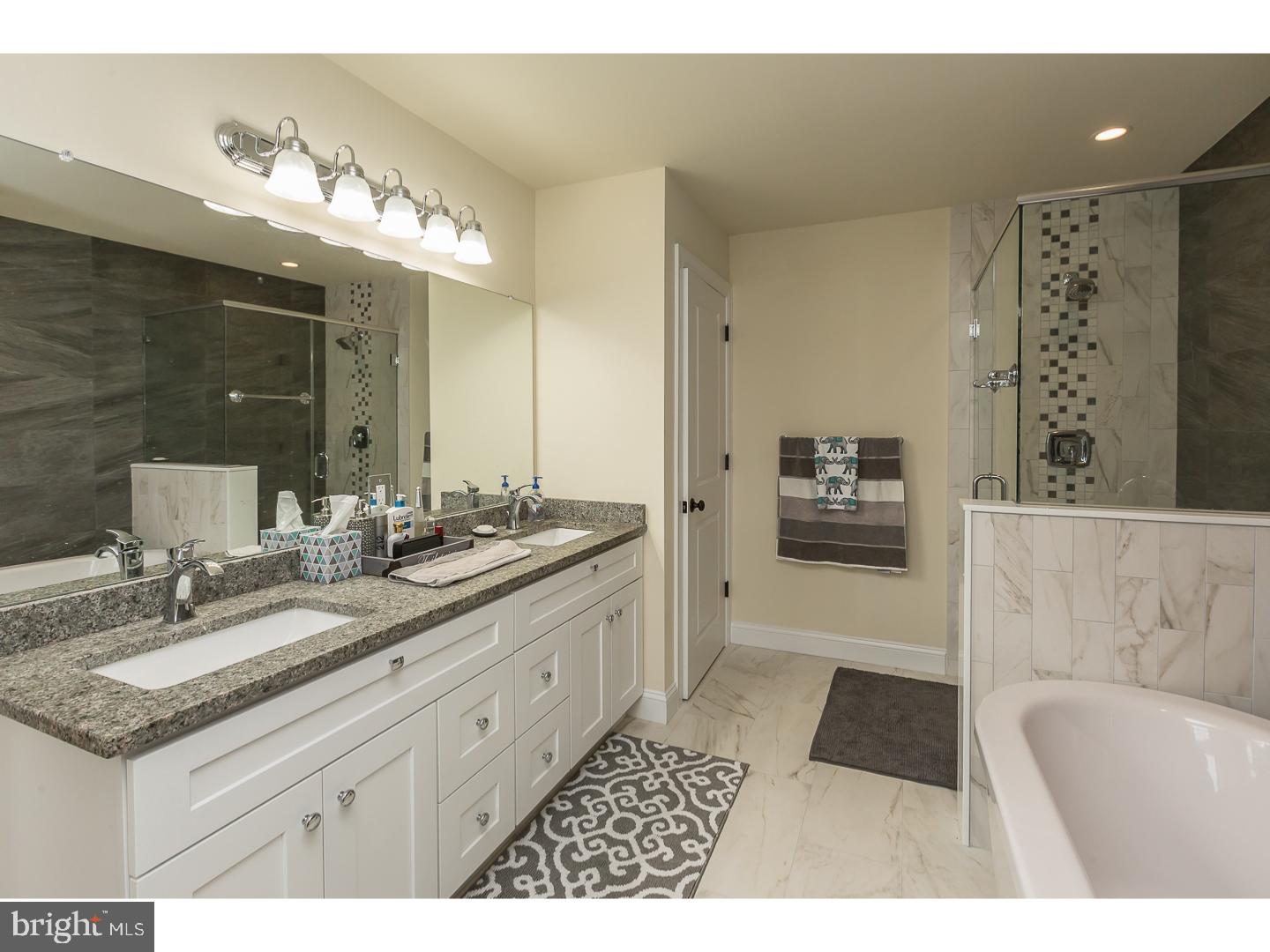 WOODMERE PARK - Residential