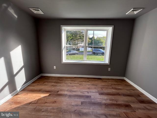 GREEN LAWN PARK - Residential Lease