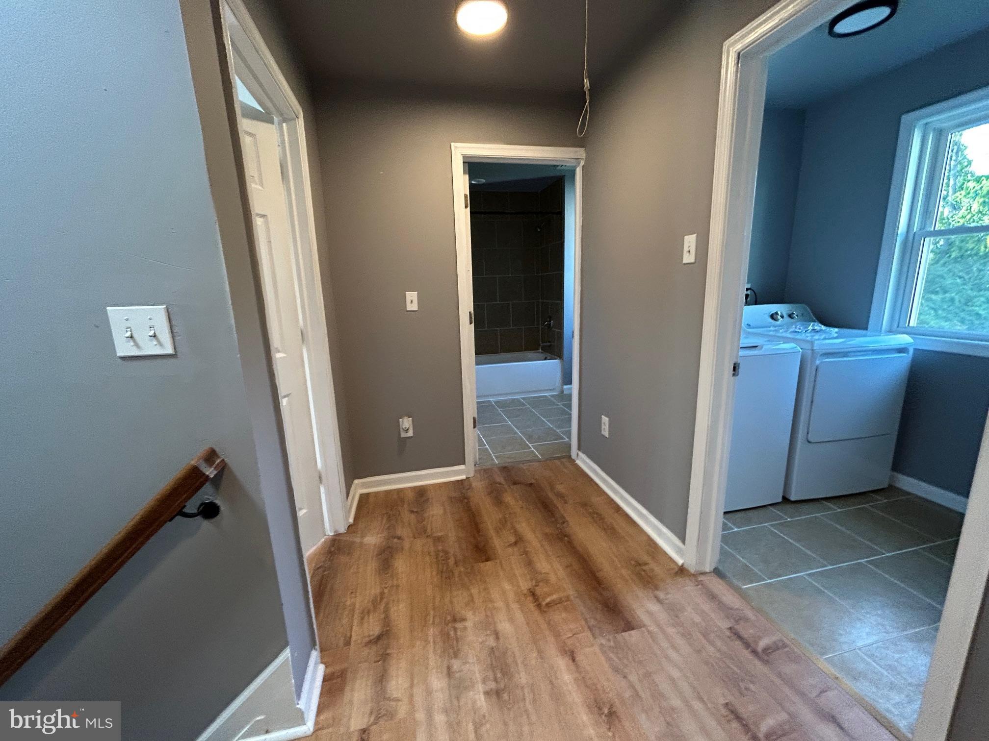 GREEN LAWN PARK - Residential Lease