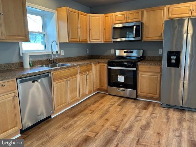 GREEN LAWN PARK - Residential Lease