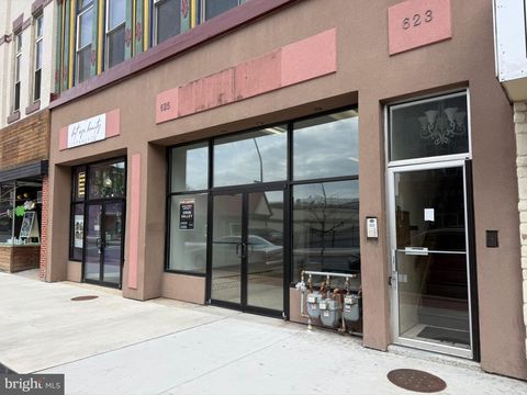 Photo of 625 Cumberland, LEBANON, PA 17042 (MLS # PALN2024358)