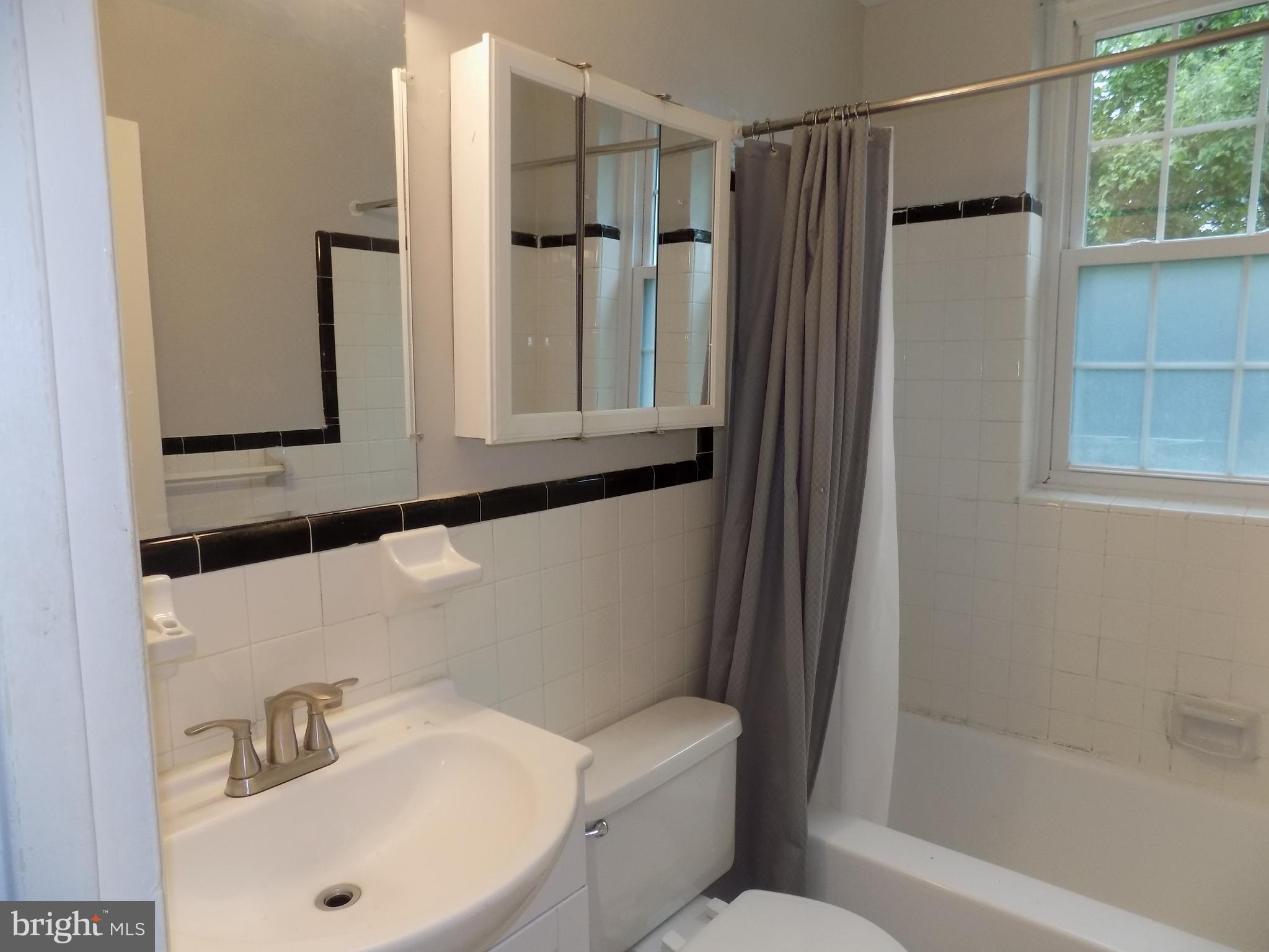 ARBORS OF ARLINGTON - Residential Lease