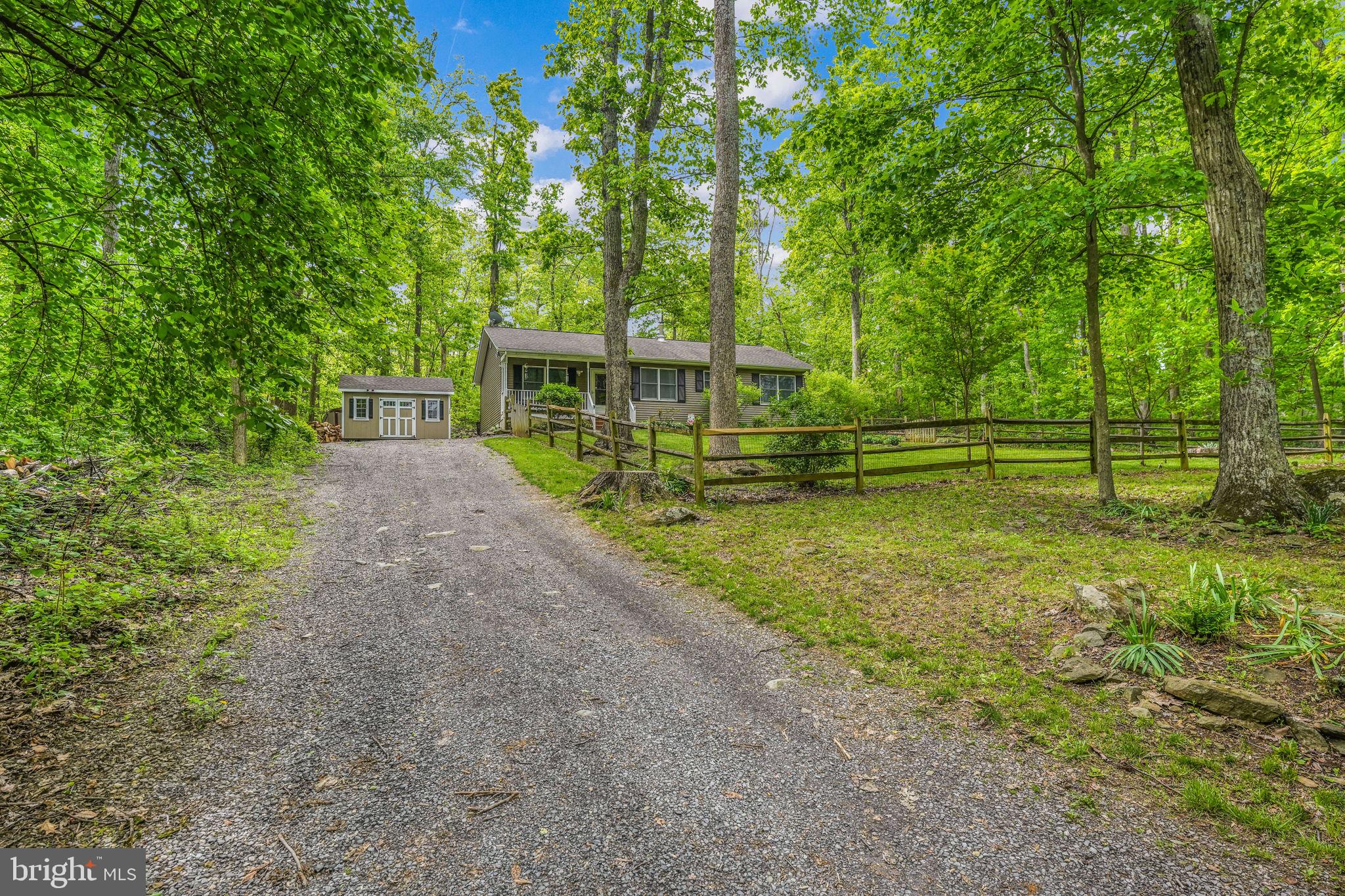 BLUE MOUNTAIN - Residential