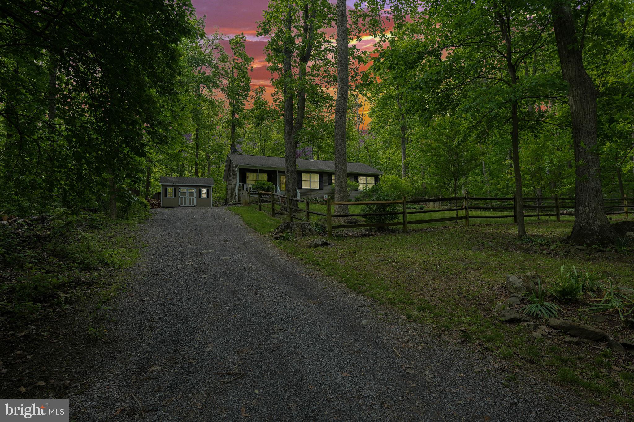 BLUE MOUNTAIN - Residential
