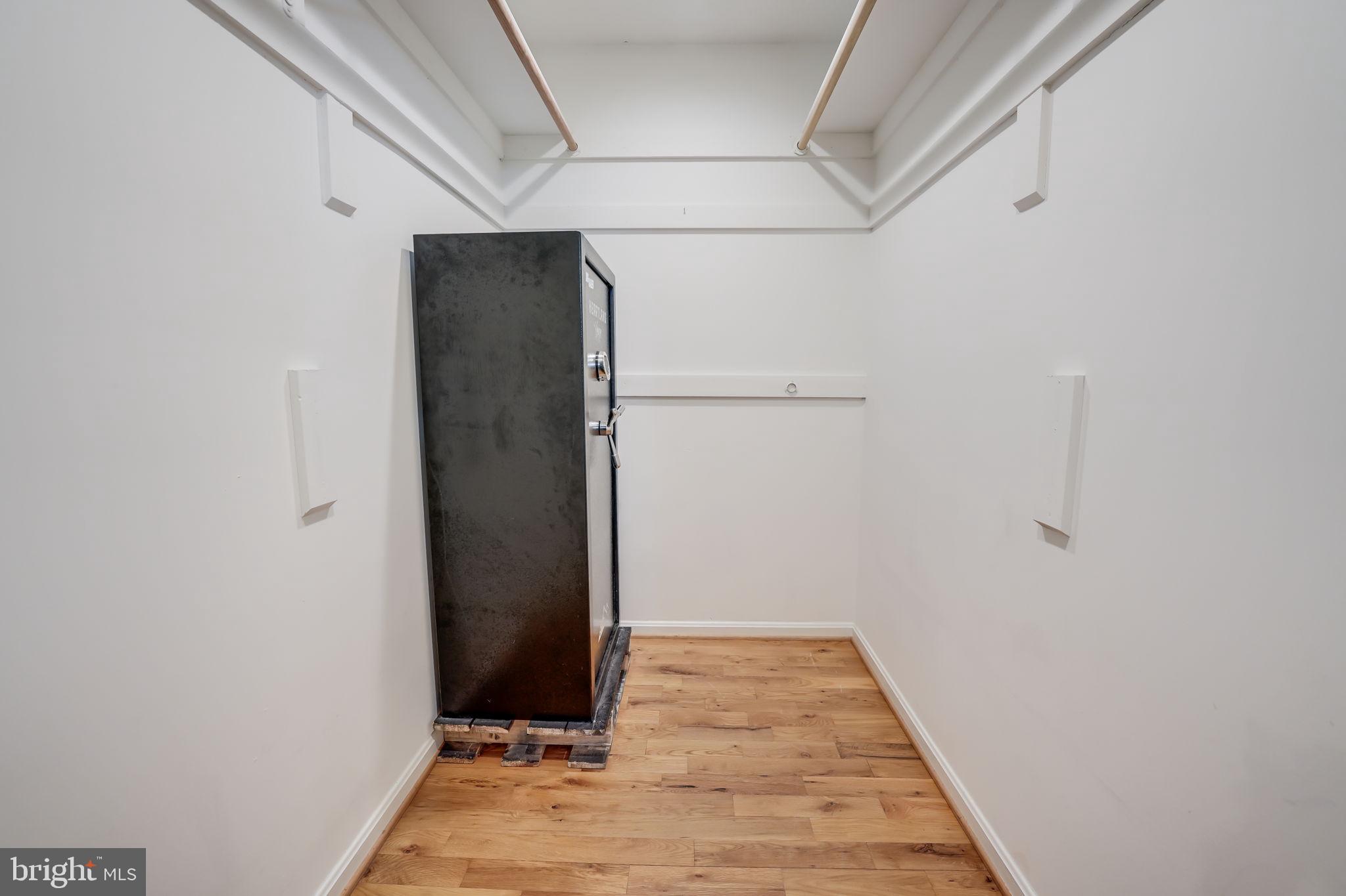 BLUE MOUNTAIN - Residential