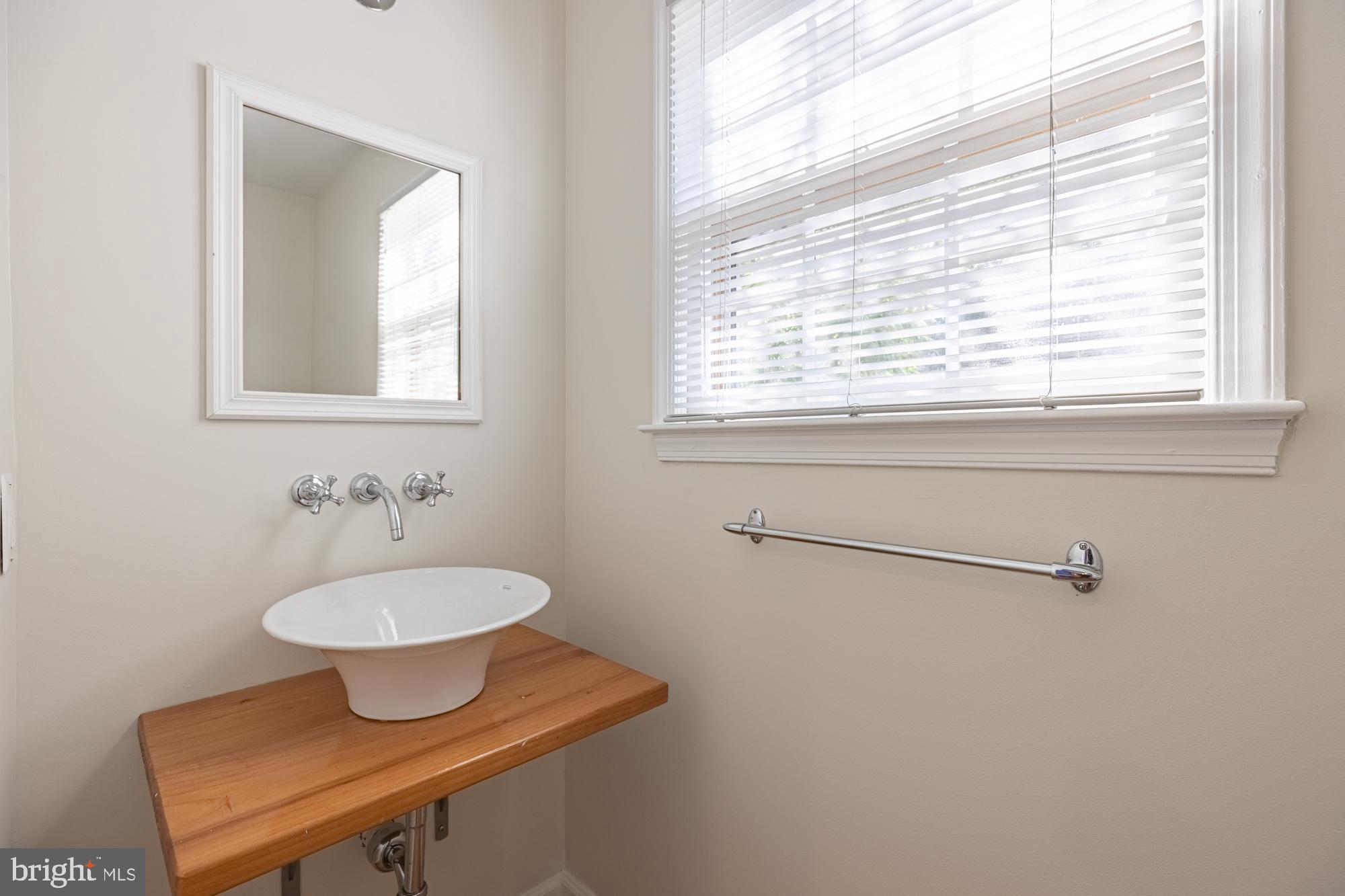 BALLSTON - Residential Lease