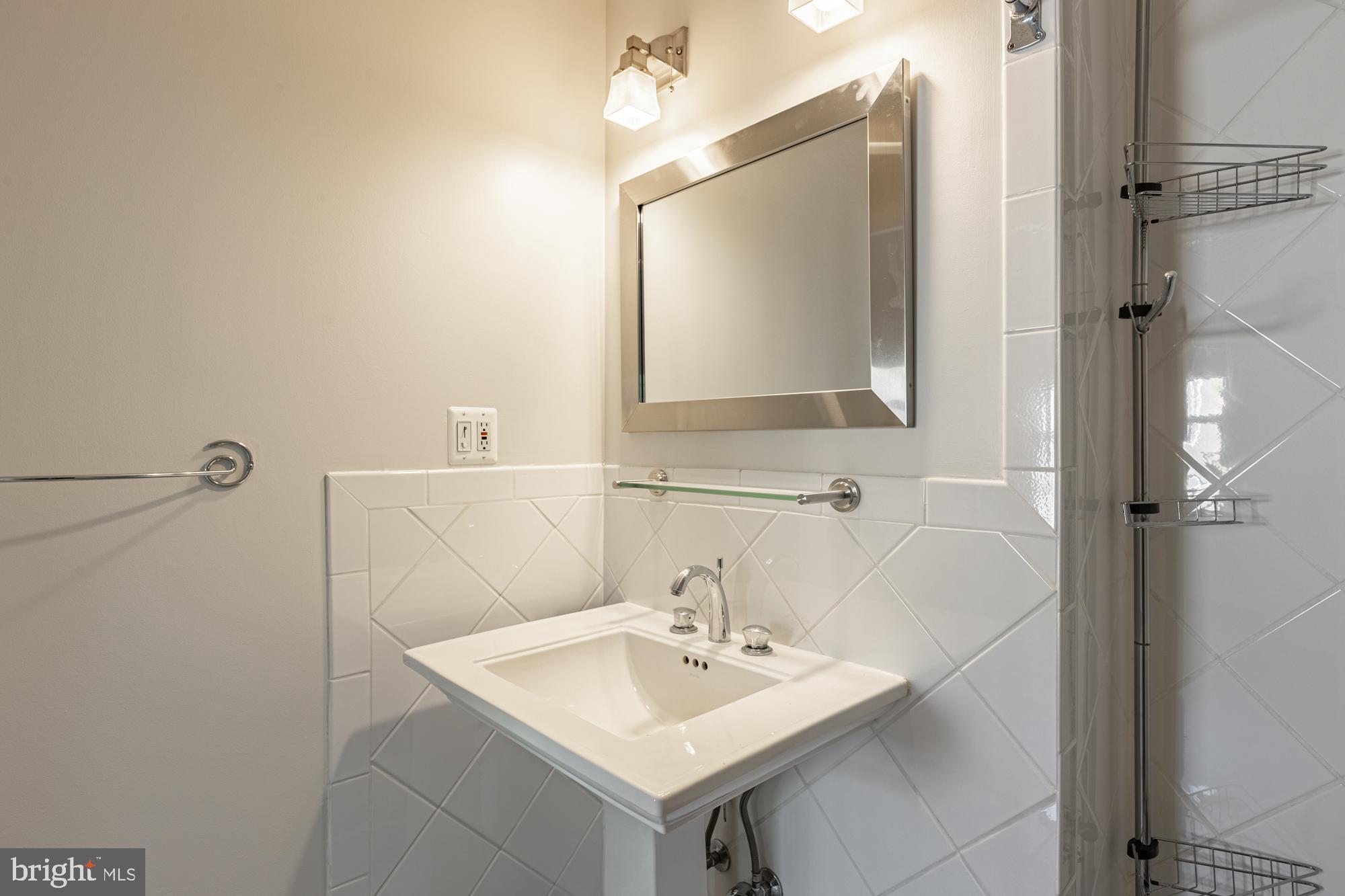 BALLSTON - Residential Lease