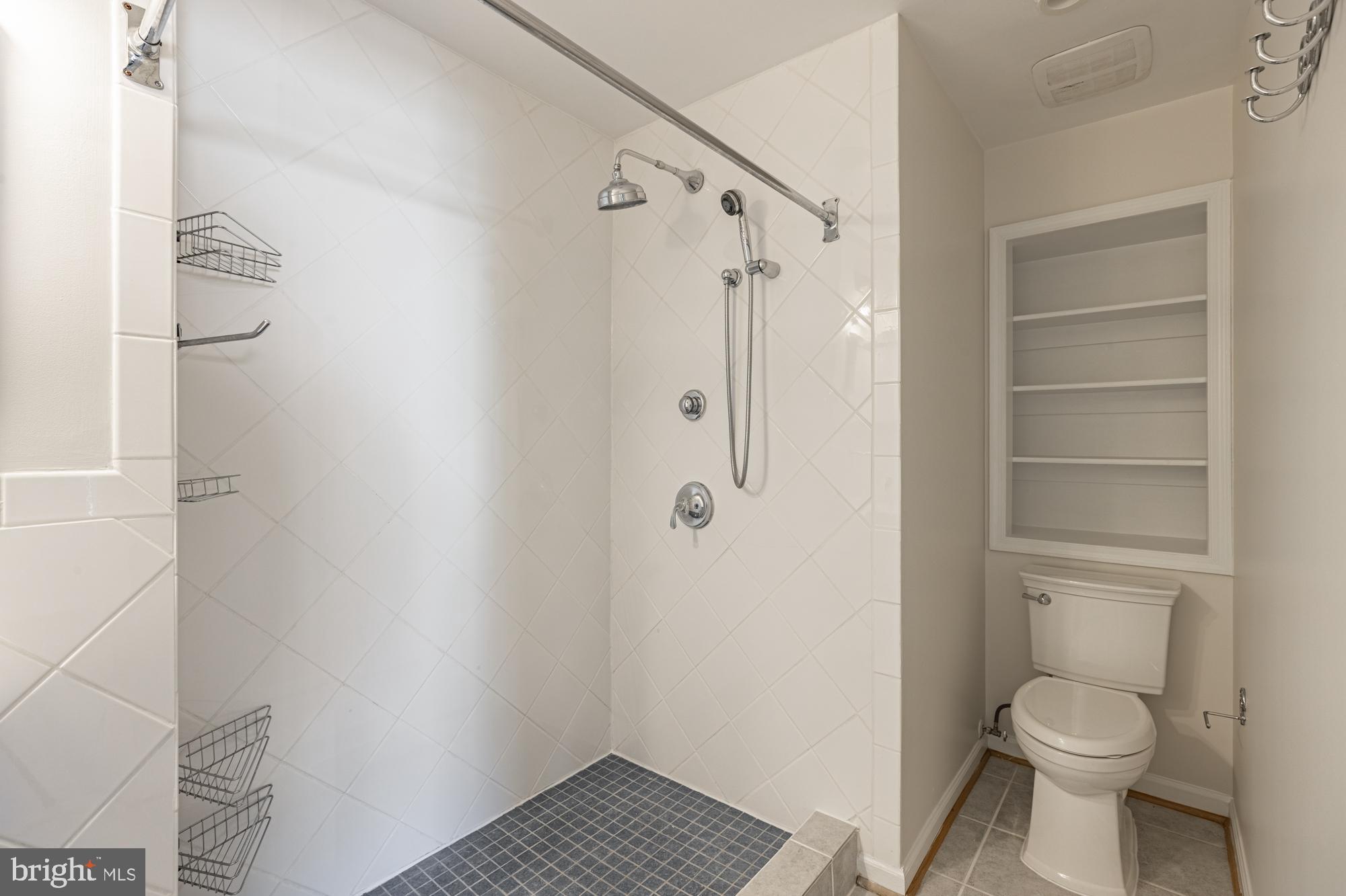 BALLSTON - Residential Lease