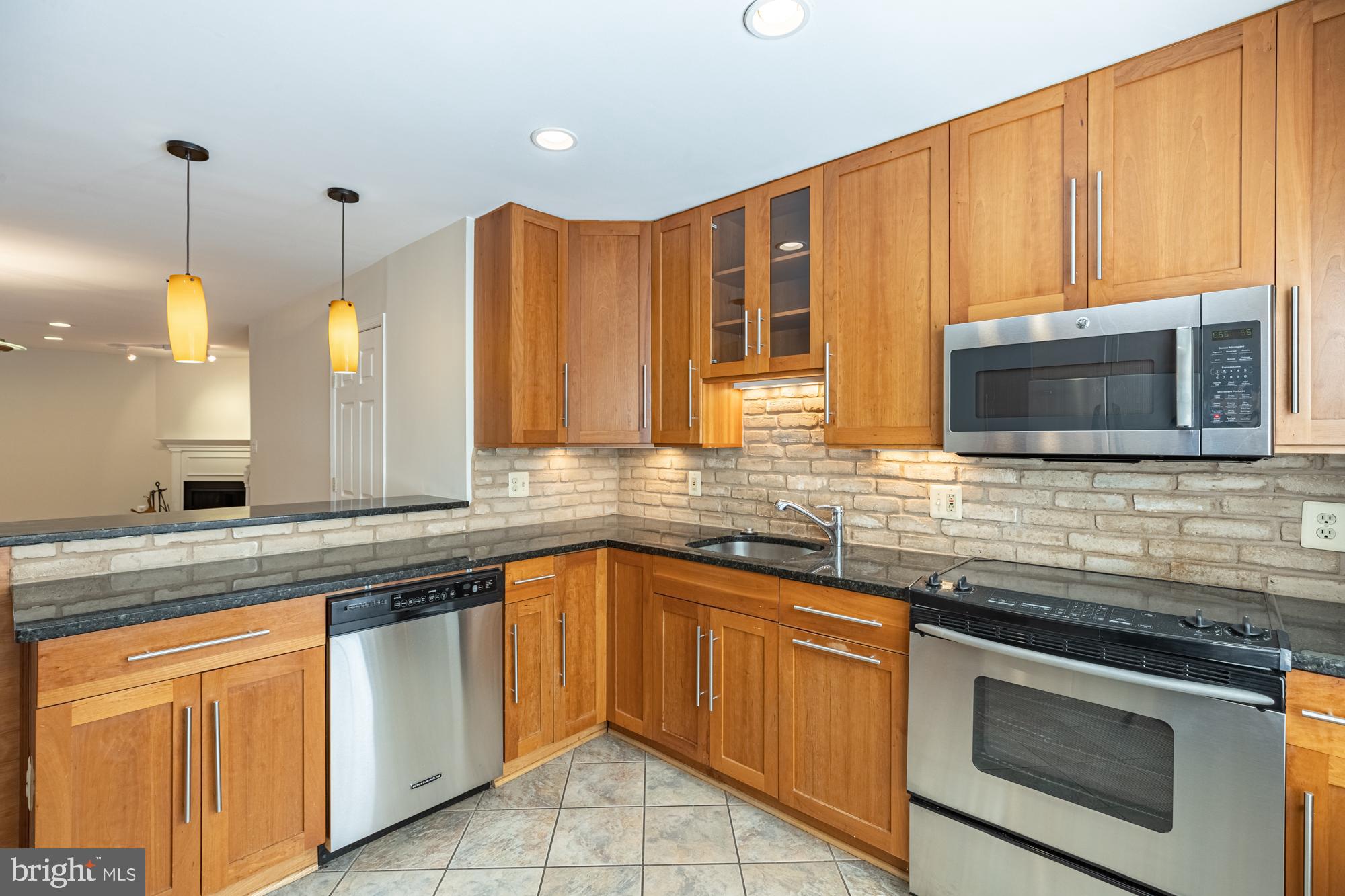 BALLSTON - Residential Lease