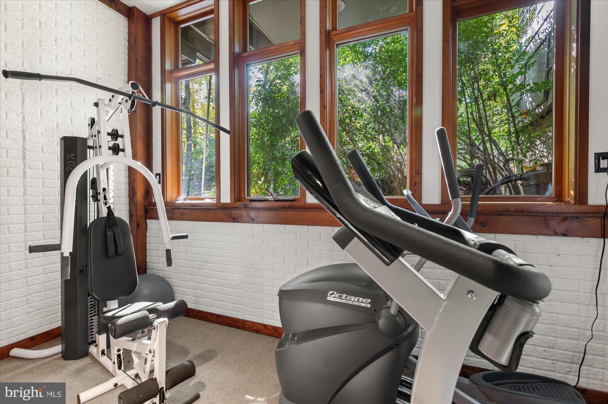 MAZZA WOODS - Residential