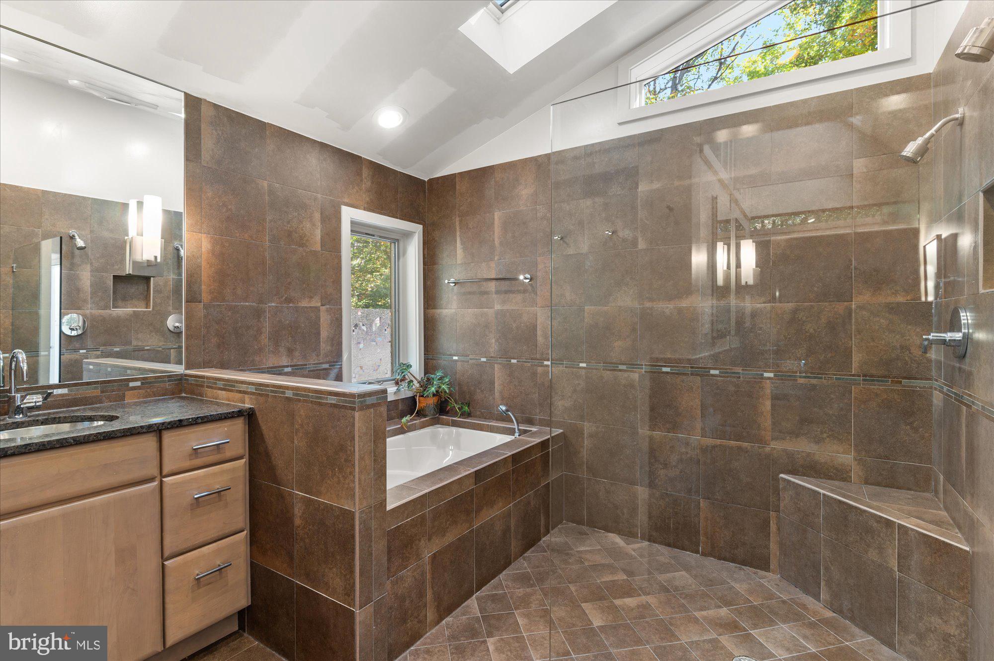 MAZZA WOODS - Residential