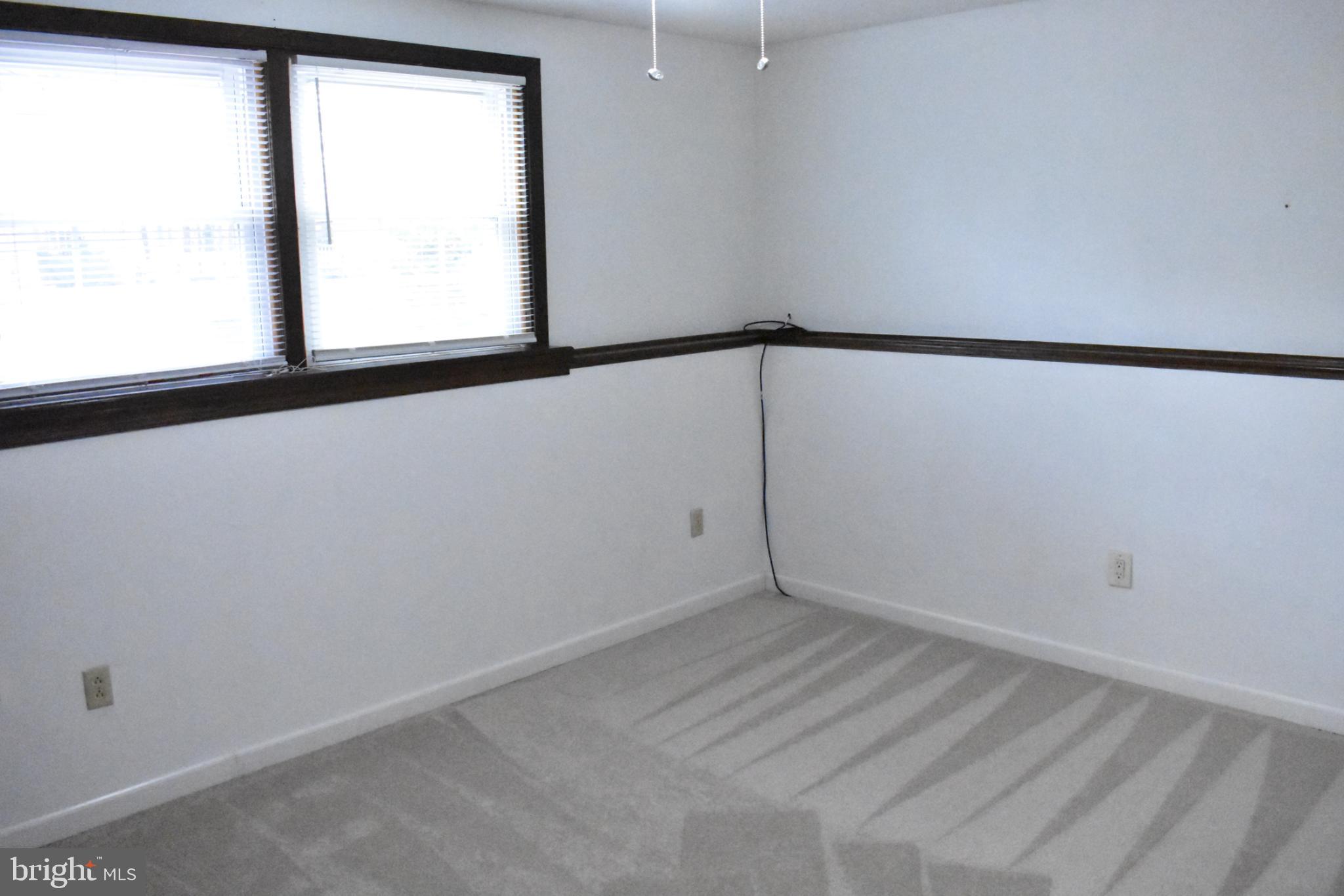 DEVONNE WOODS - Residential Lease