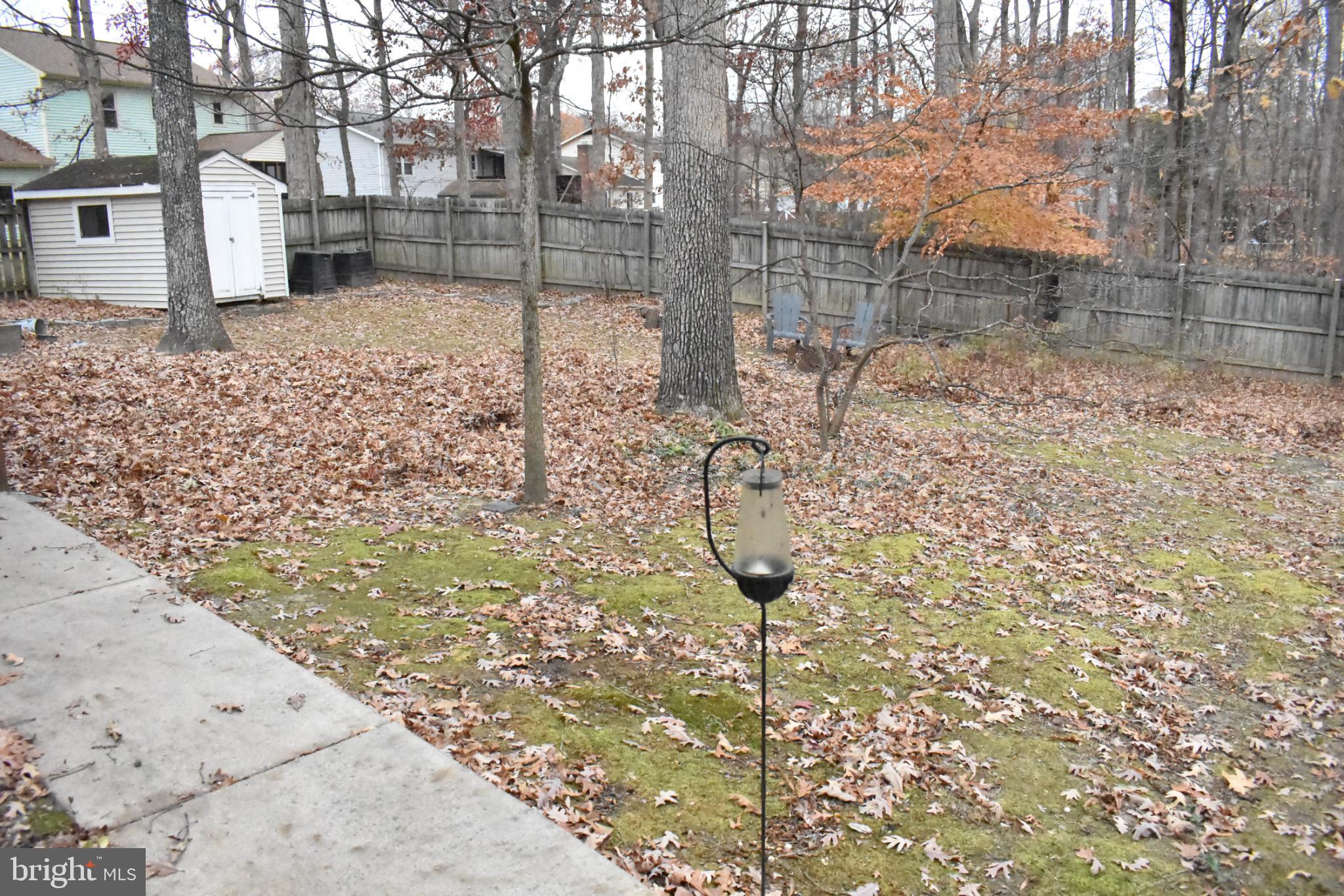 DEVONNE WOODS - Residential Lease