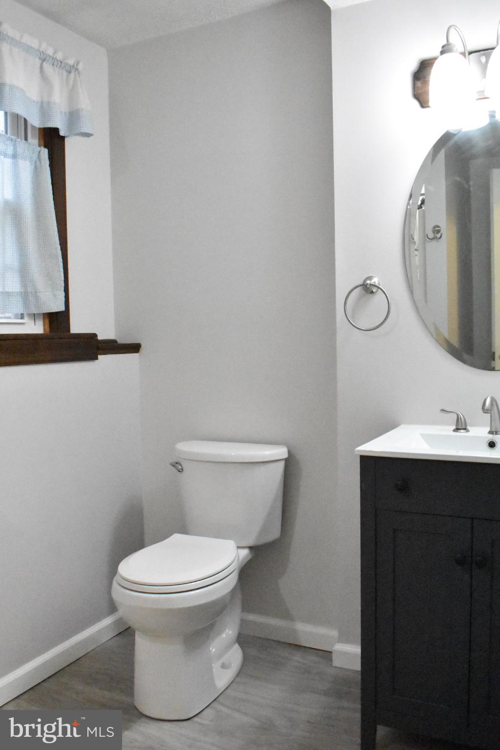 DEVONNE WOODS - Residential Lease