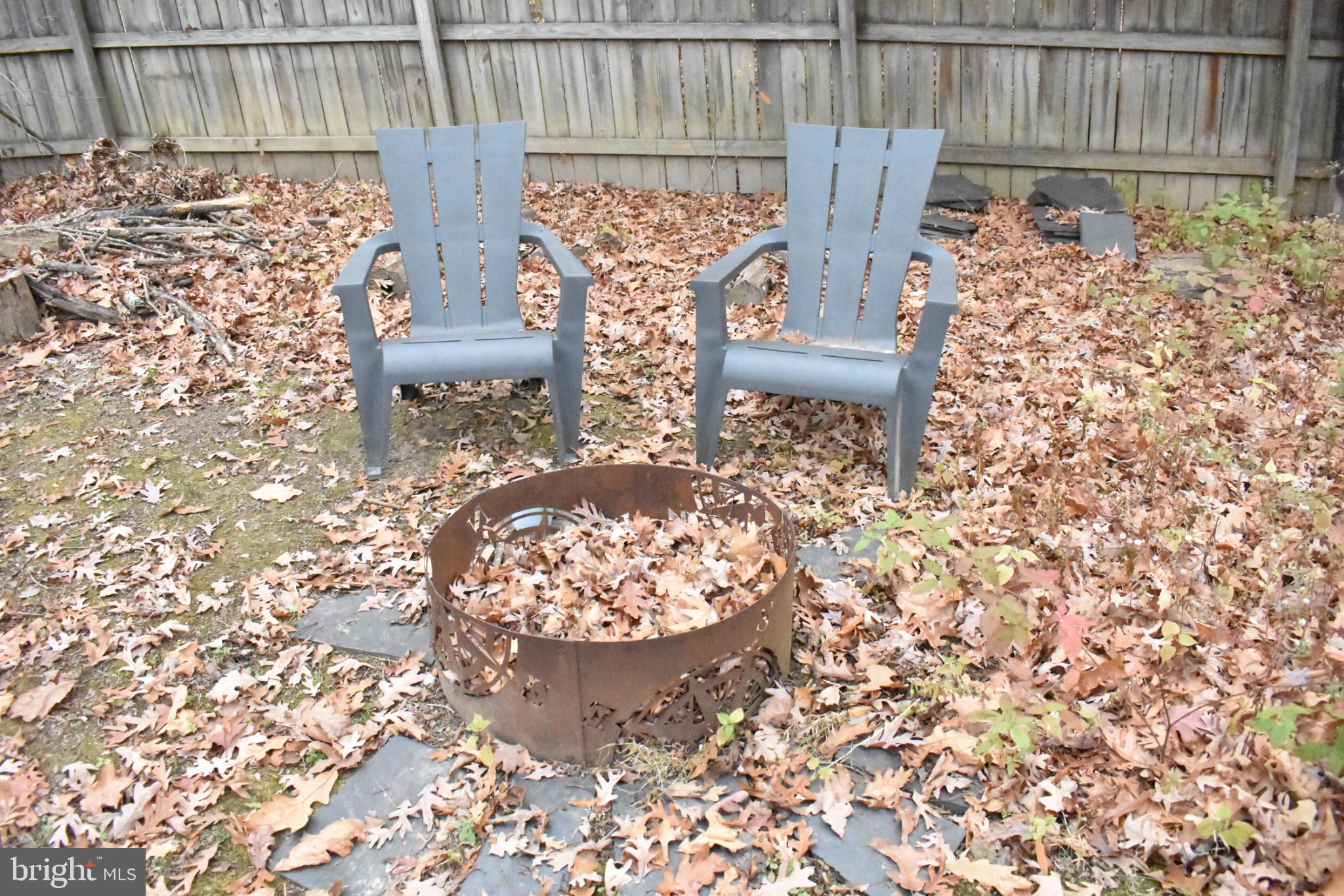 DEVONNE WOODS - Residential Lease