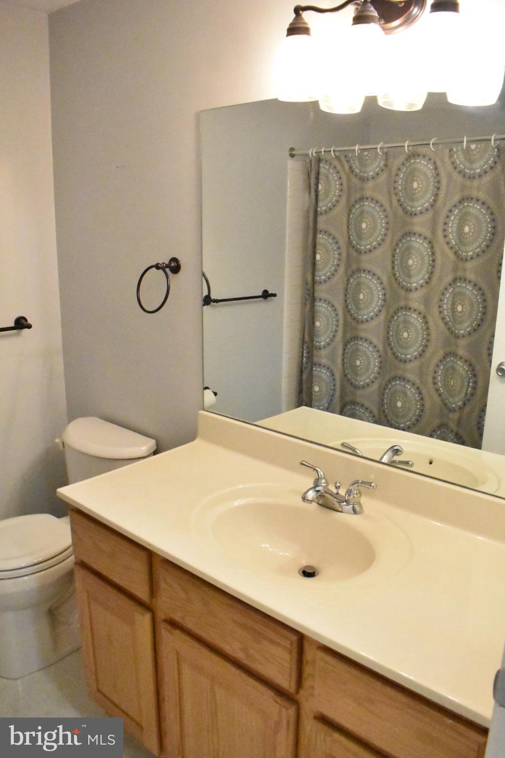 DEVONNE WOODS - Residential Lease