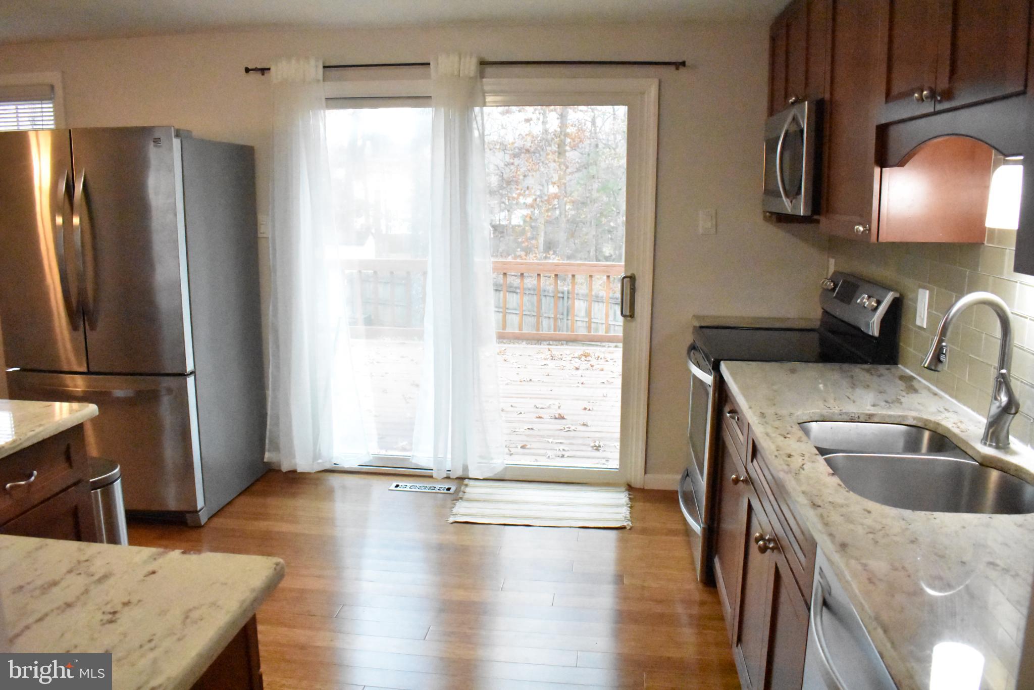 DEVONNE WOODS - Residential Lease