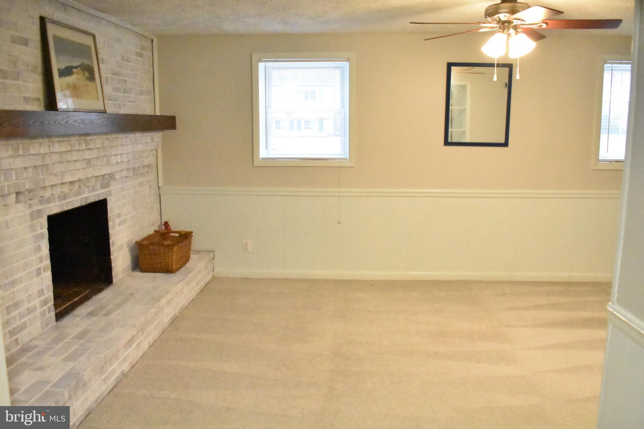 DEVONNE WOODS - Residential Lease