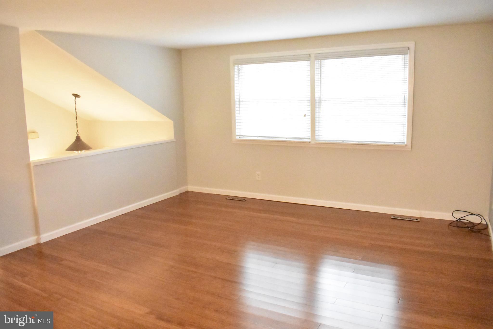 DEVONNE WOODS - Residential Lease