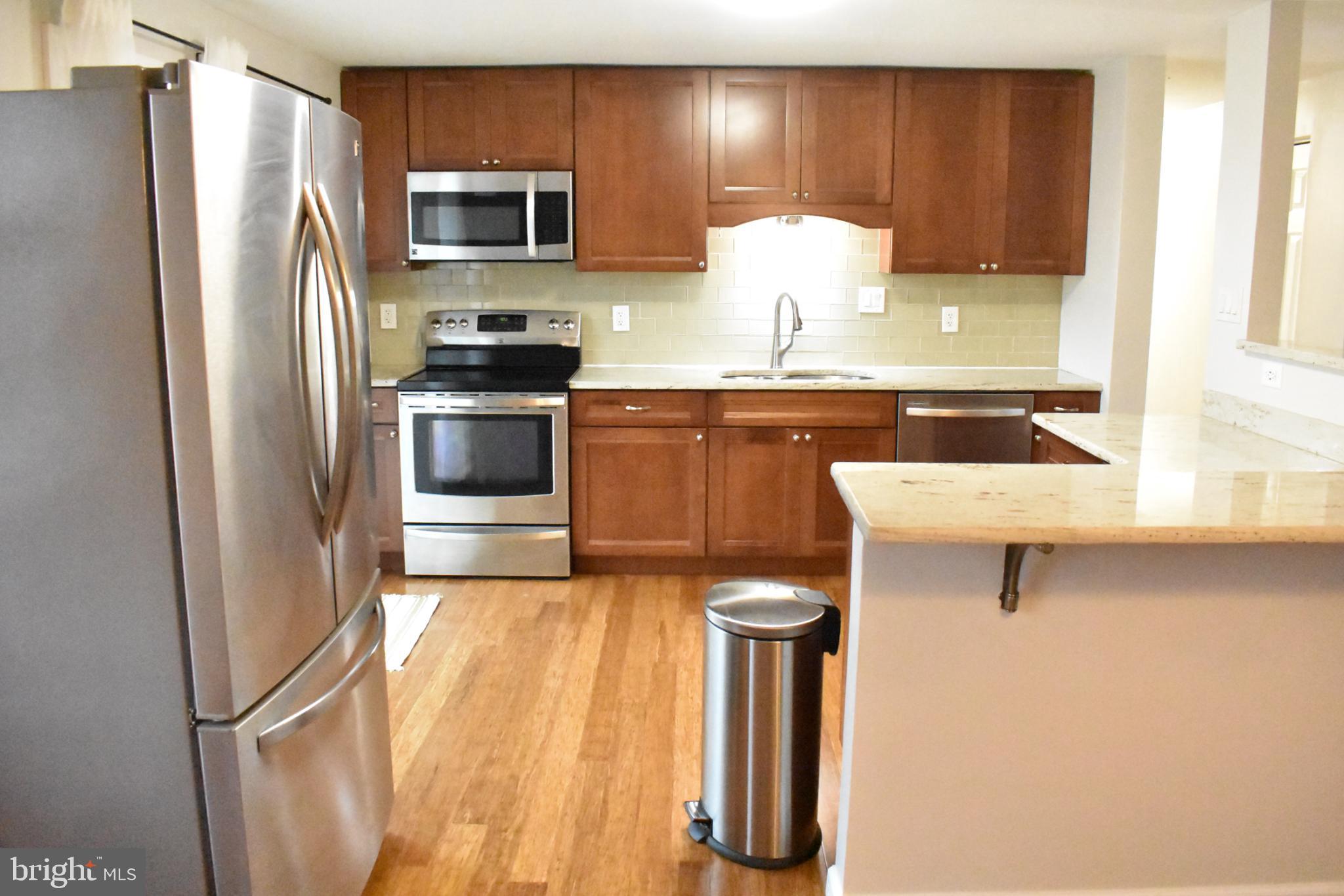 DEVONNE WOODS - Residential Lease