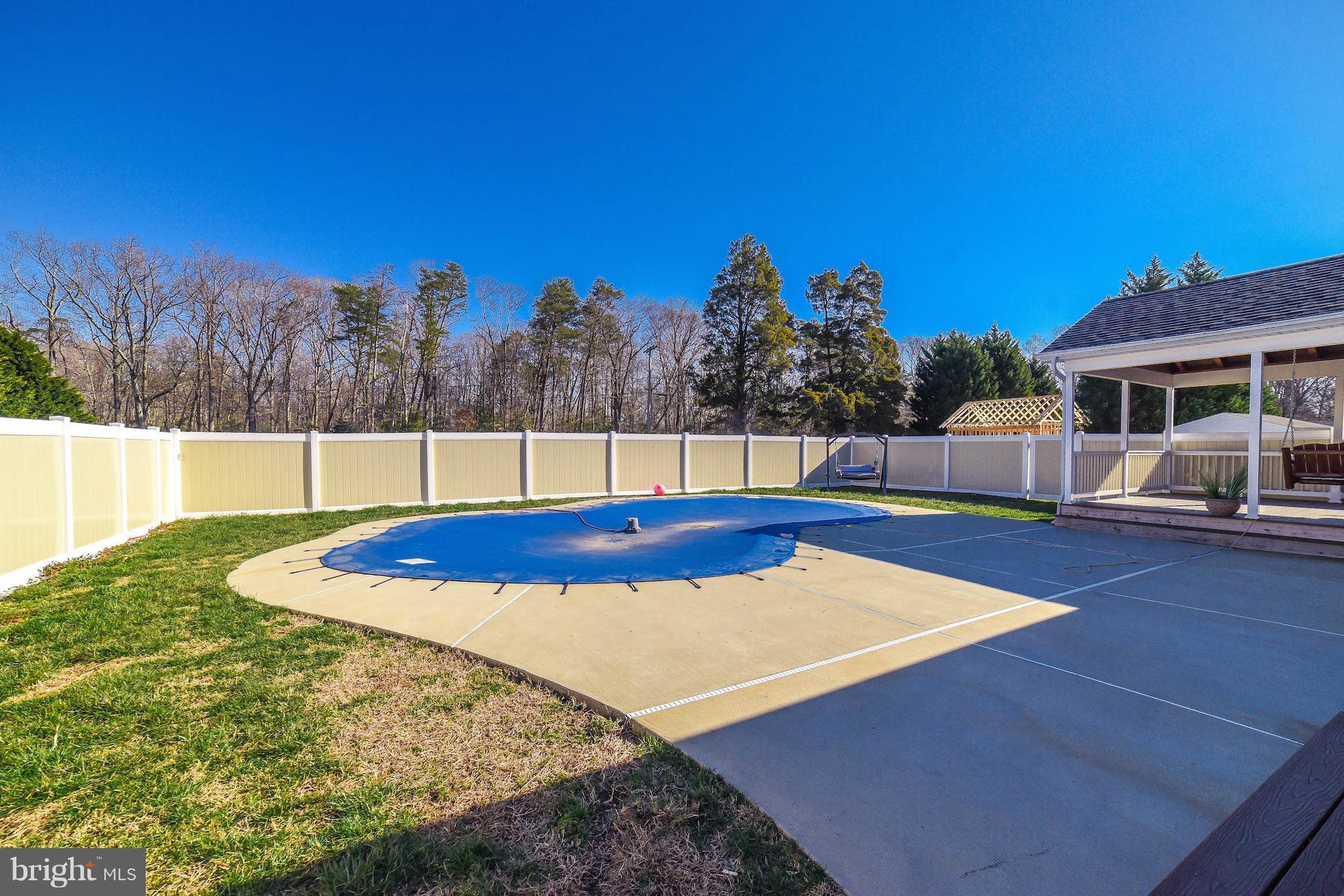 HUNTERS RIDGE - Residential