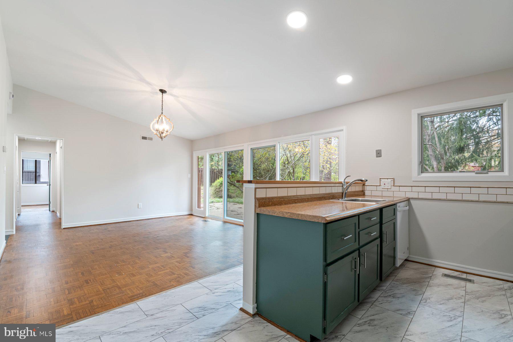 HICKORY RIDGE - Residential Lease