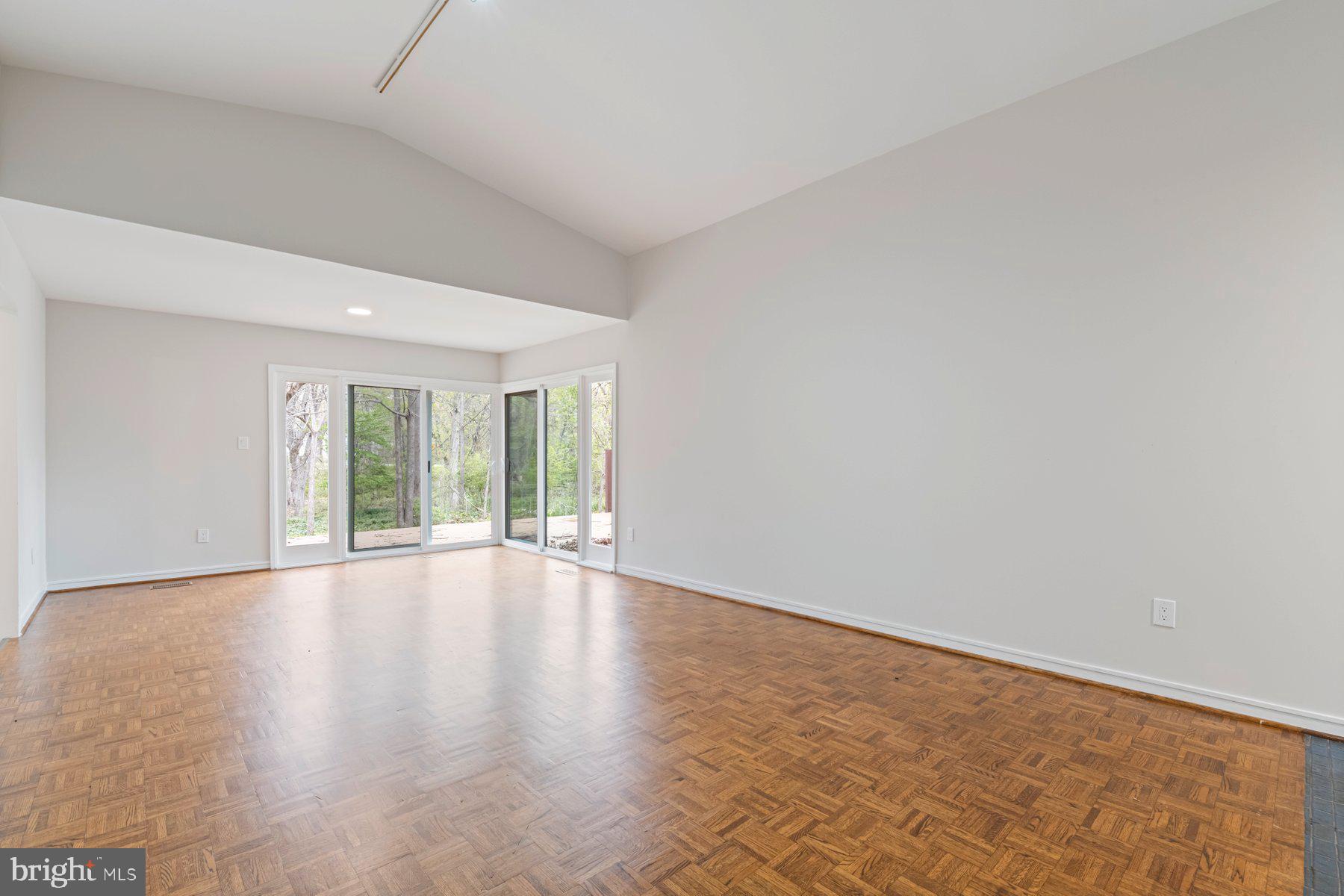 HICKORY RIDGE - Residential Lease