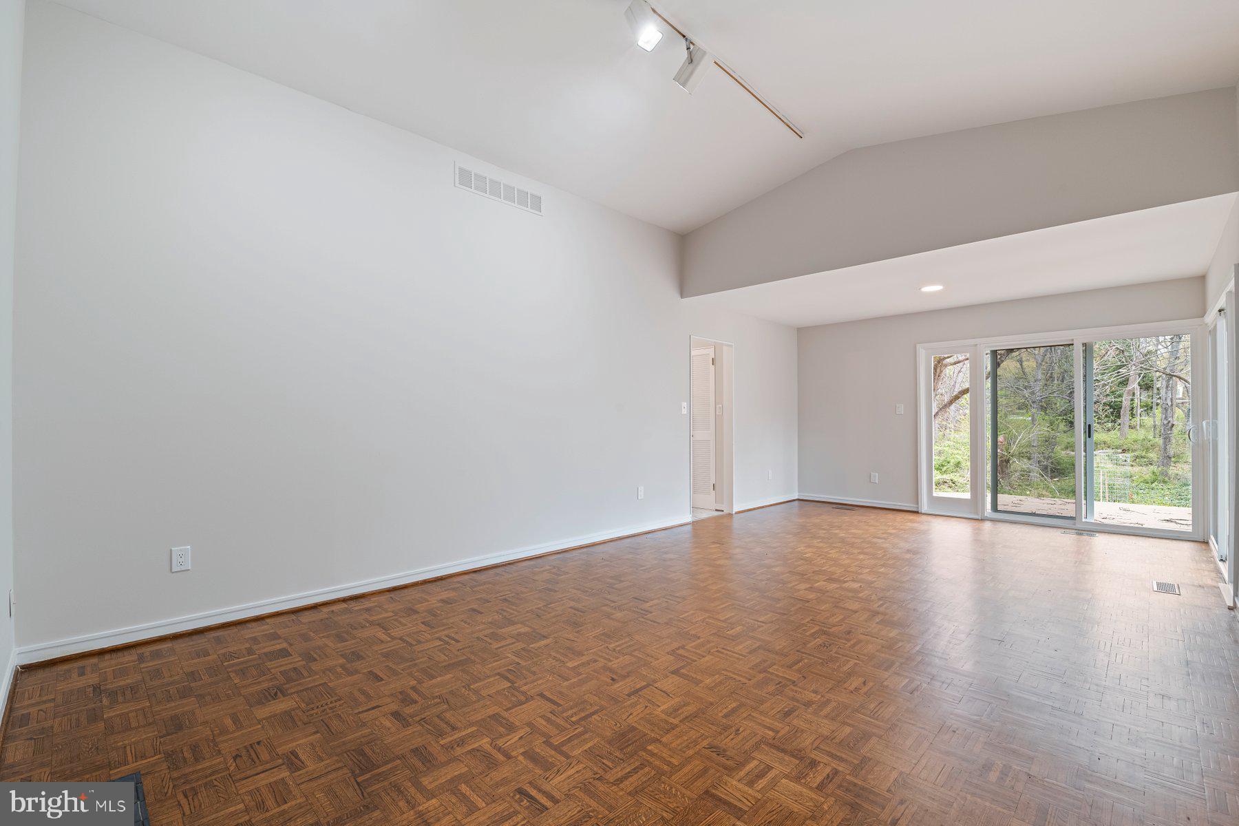 HICKORY RIDGE - Residential Lease