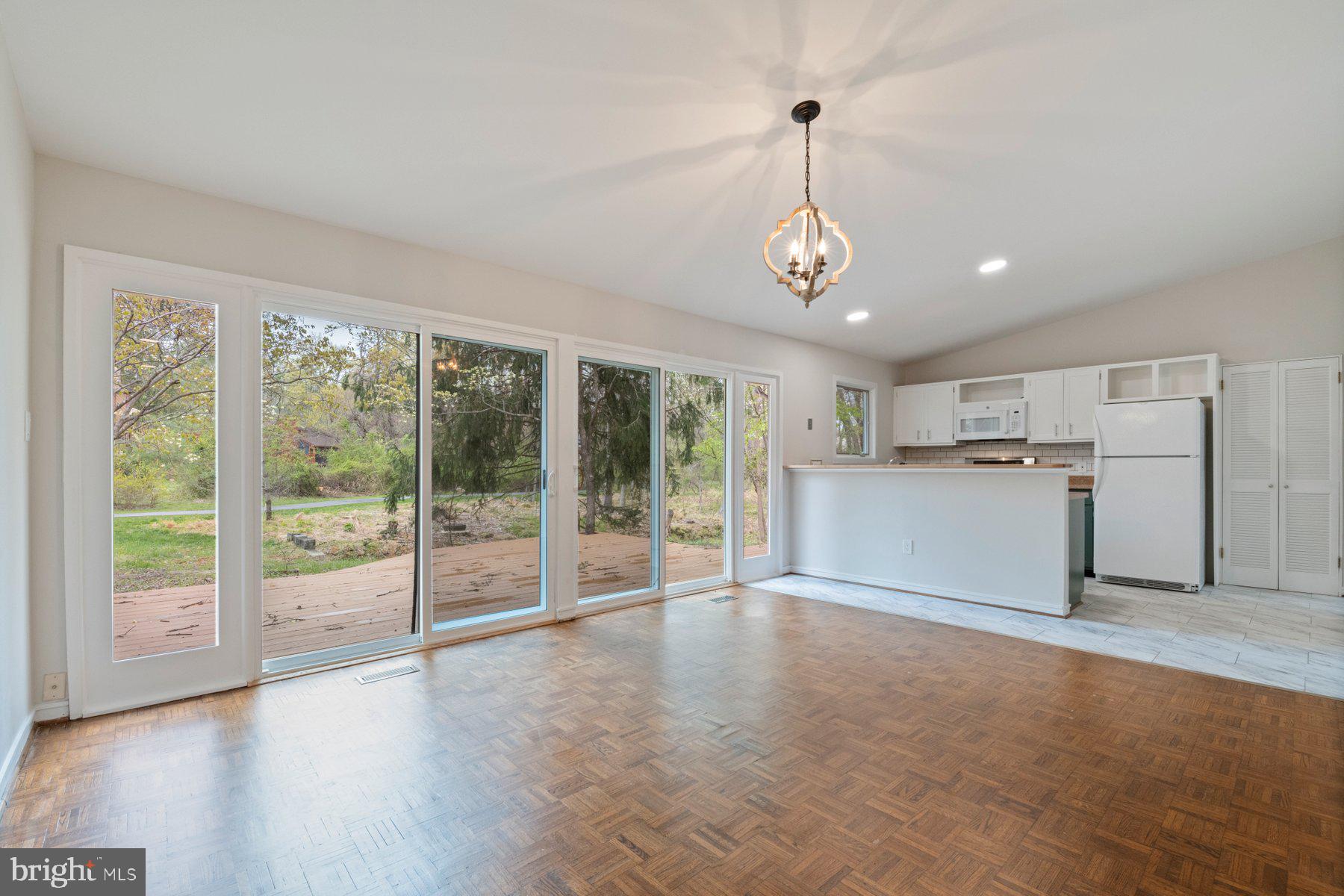 HICKORY RIDGE - Residential Lease