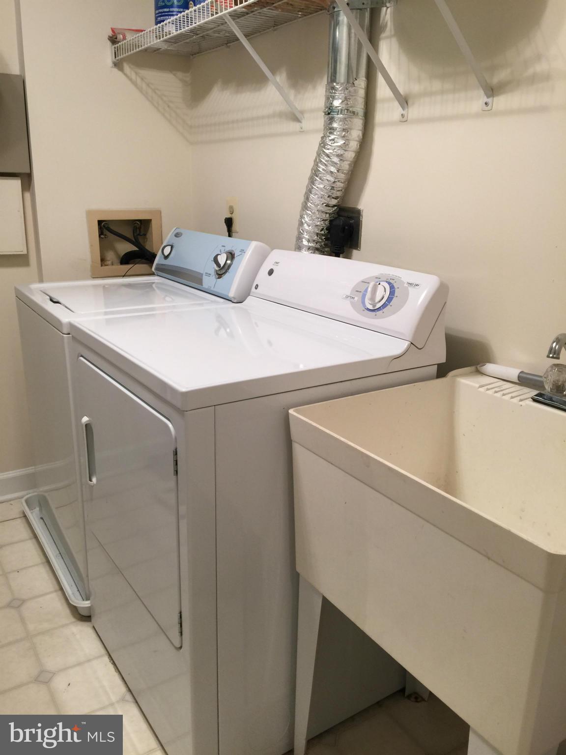 HIGHLAND AT GUNSTON CORNER - Residential Lease