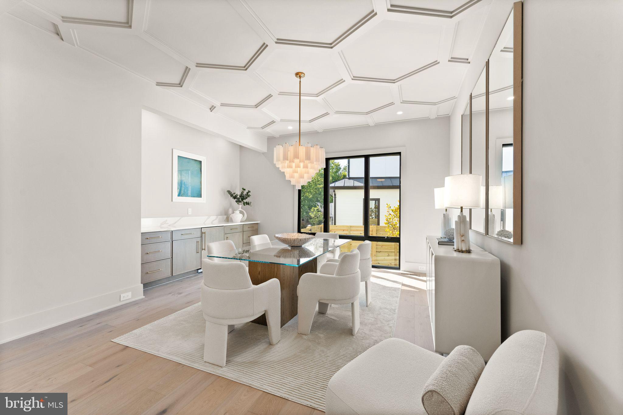 VIENNA WOODS - Residential