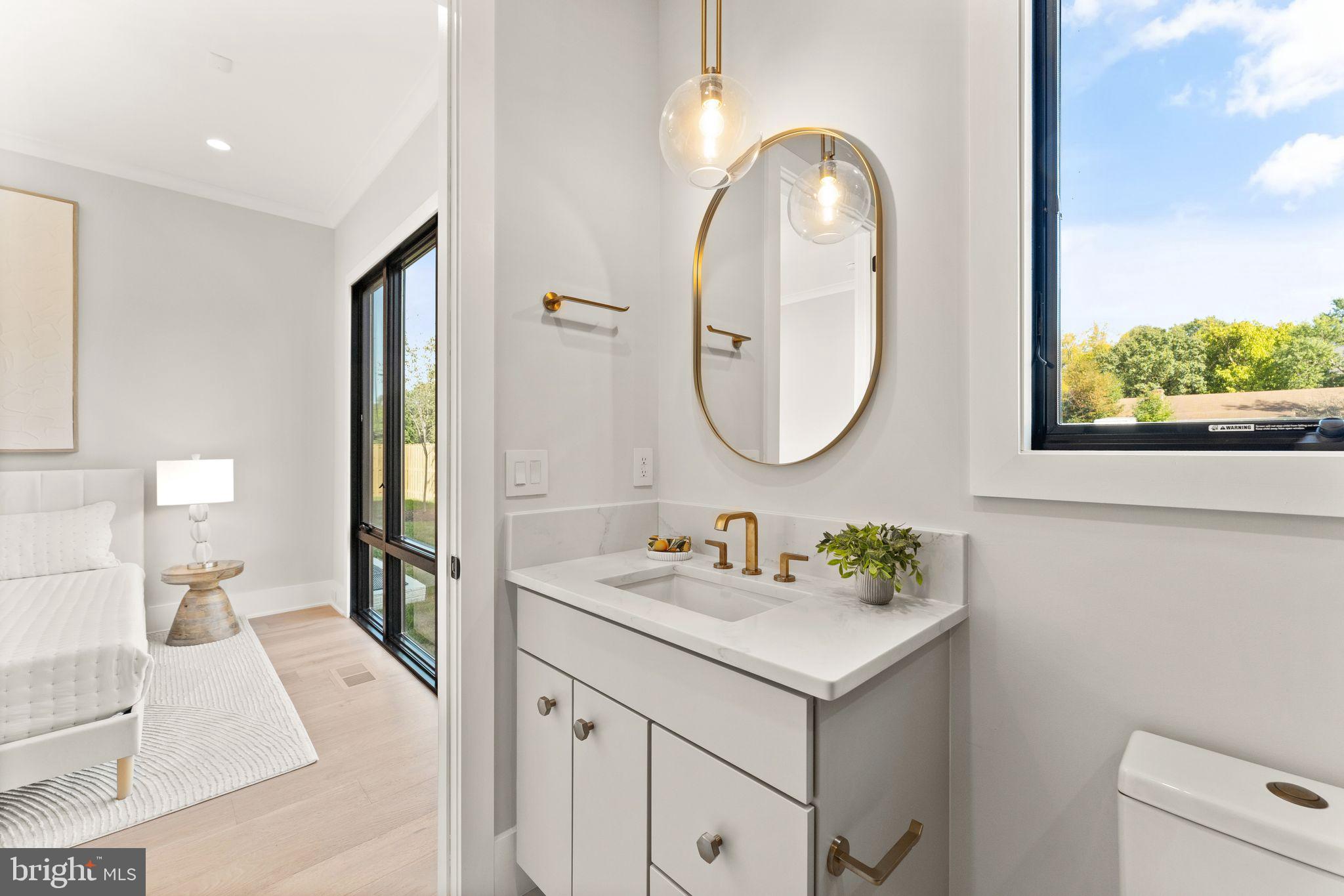 VIENNA WOODS - Residential