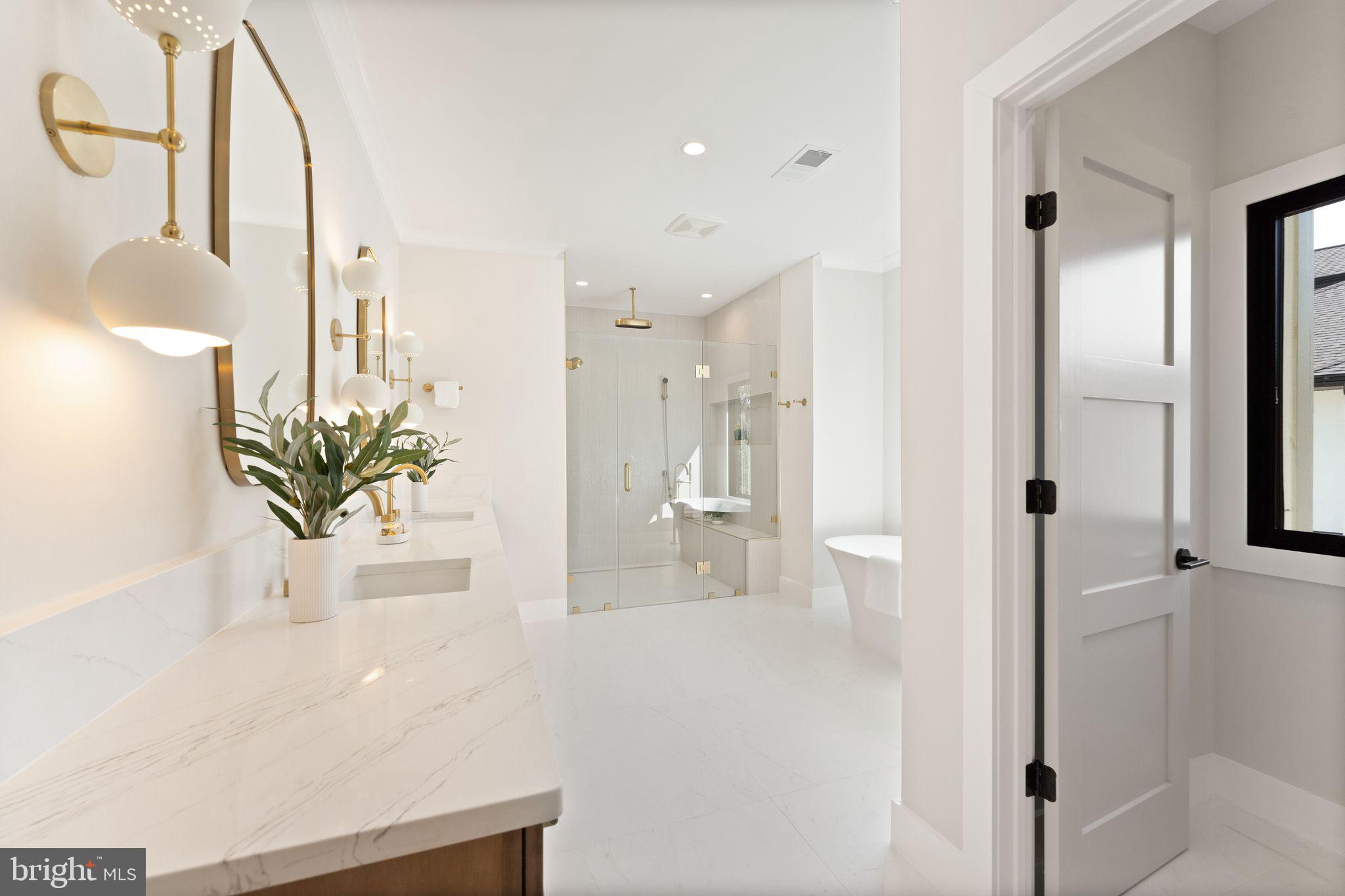 VIENNA WOODS - Residential