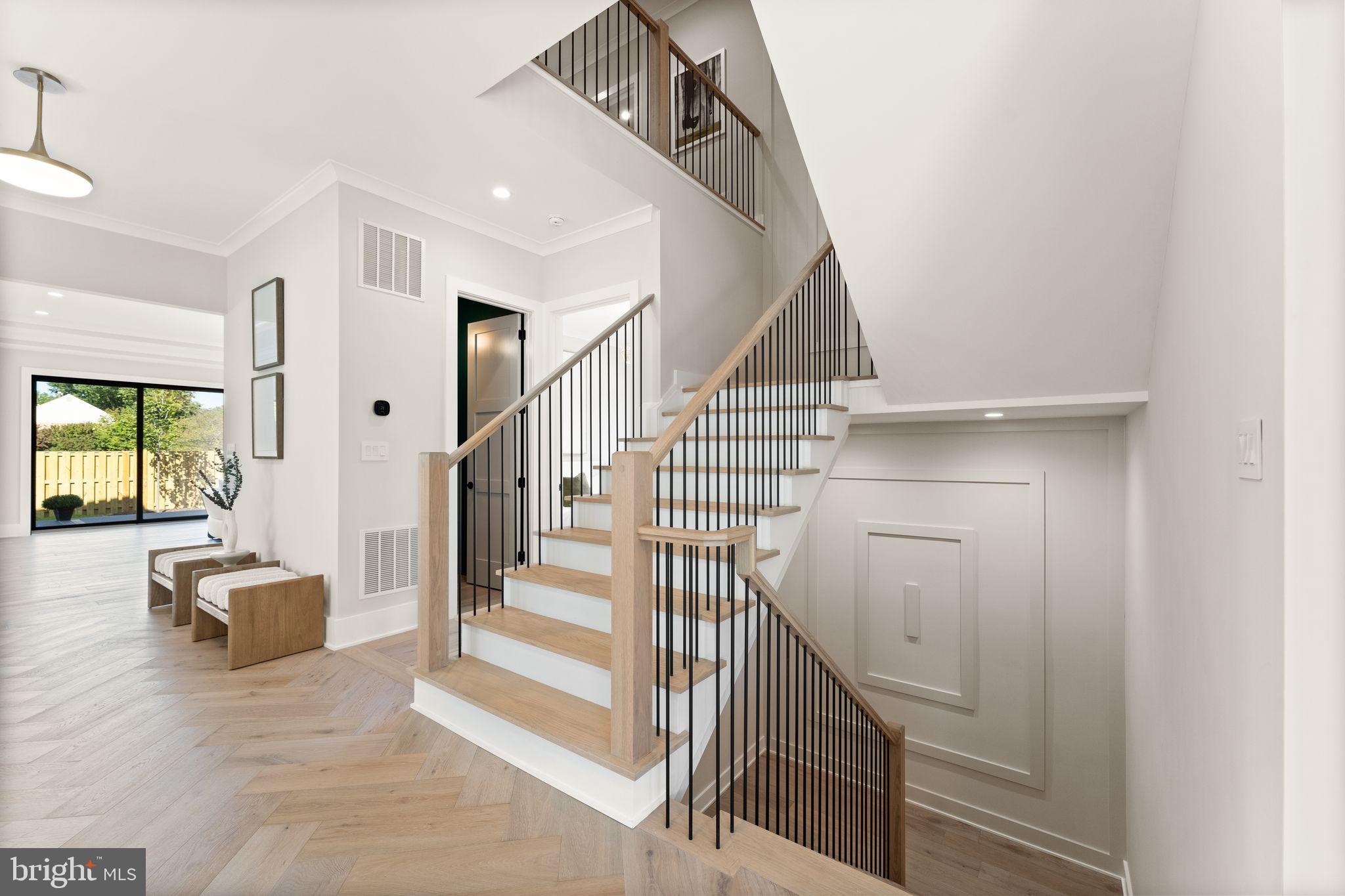 VIENNA WOODS - Residential