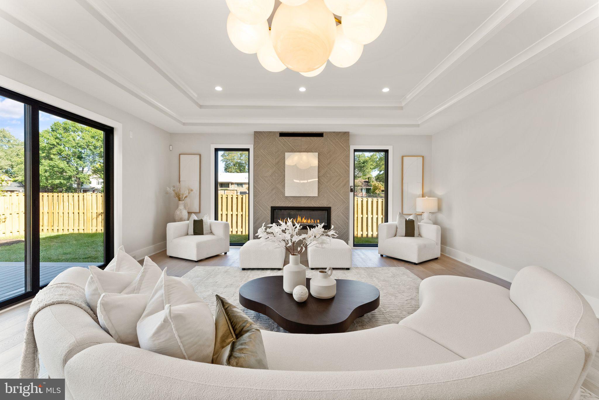 VIENNA WOODS - Residential