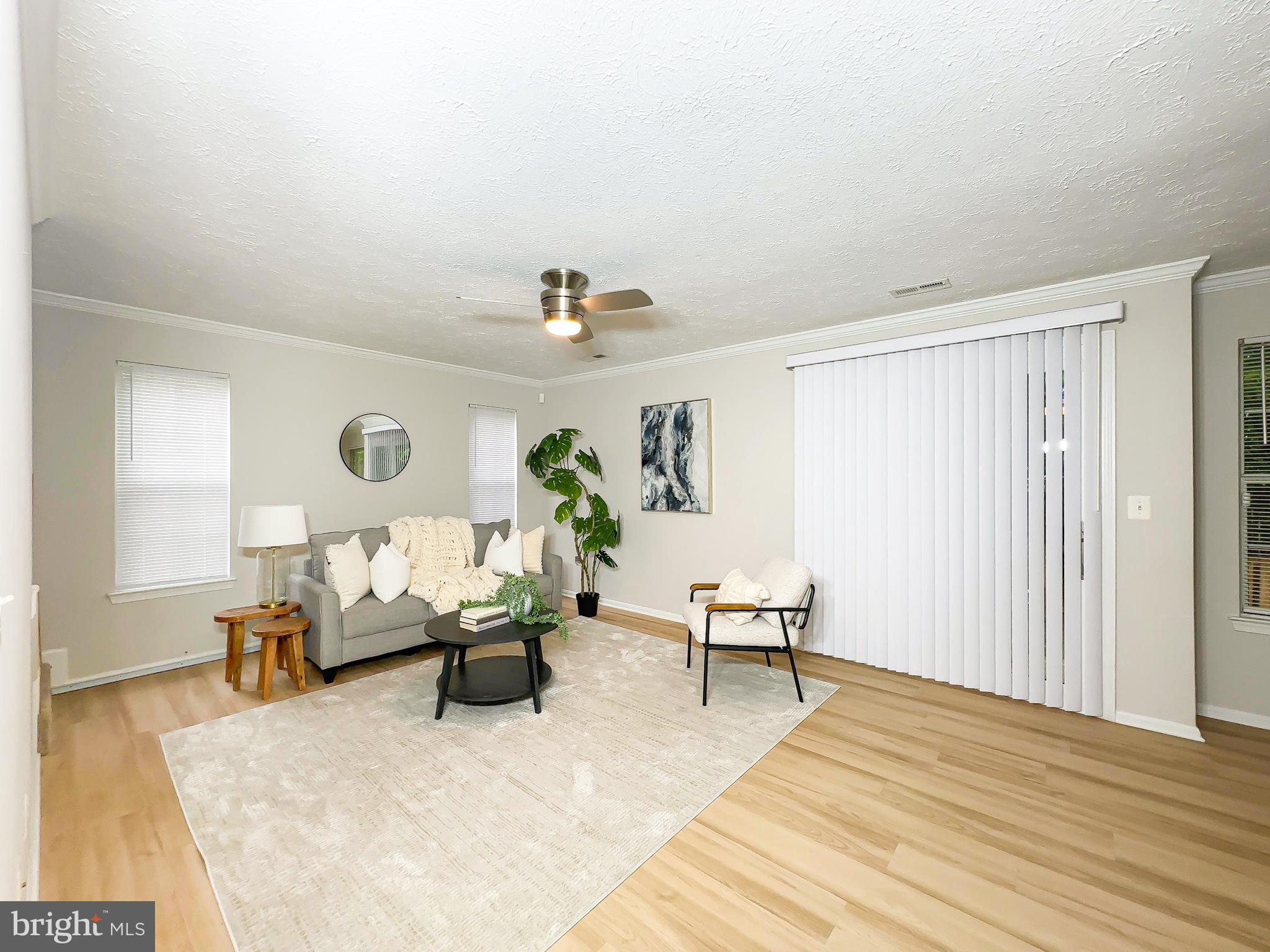 OXFORD OAKS - Residential Lease