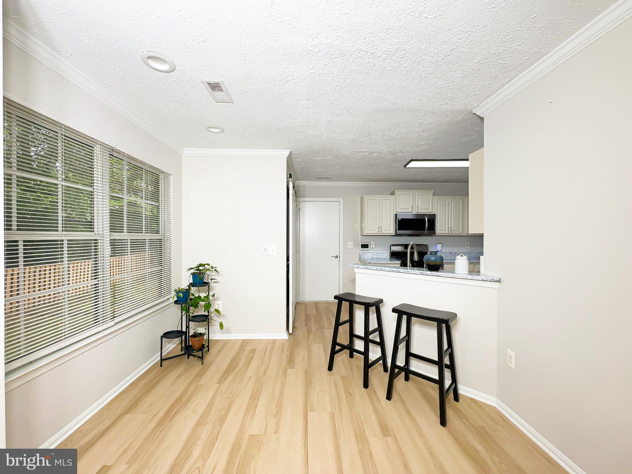 OXFORD OAKS - Residential Lease