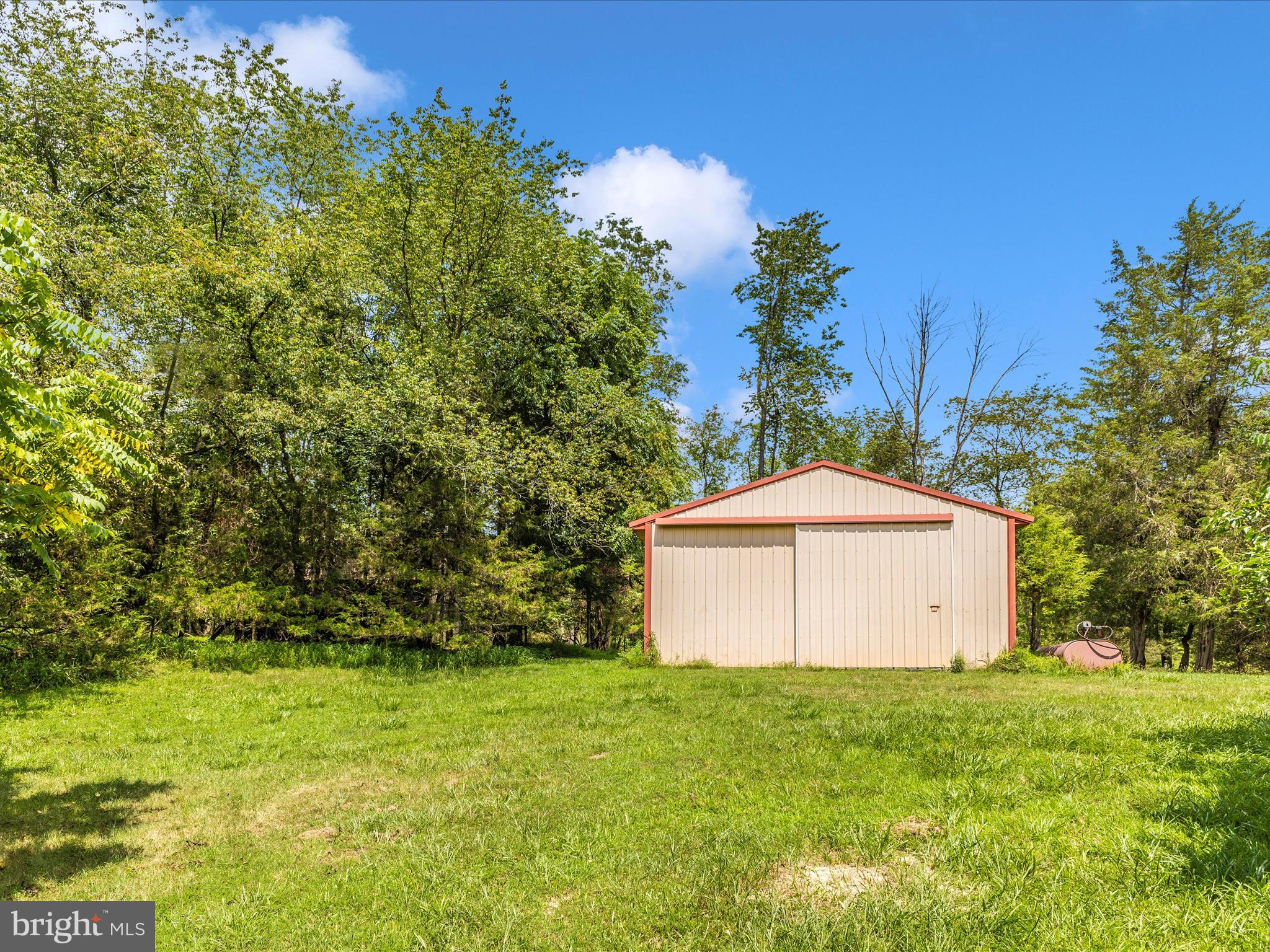 SCOUTS KNOLL - Residential