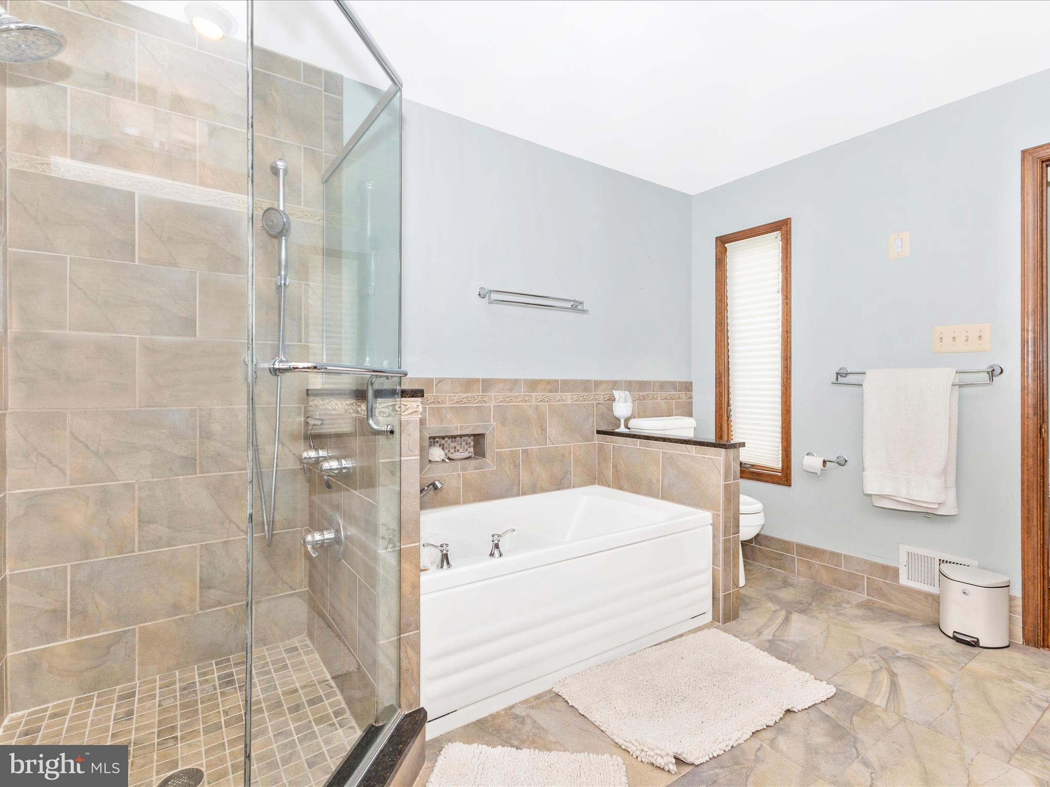 SCOUTS KNOLL - Residential