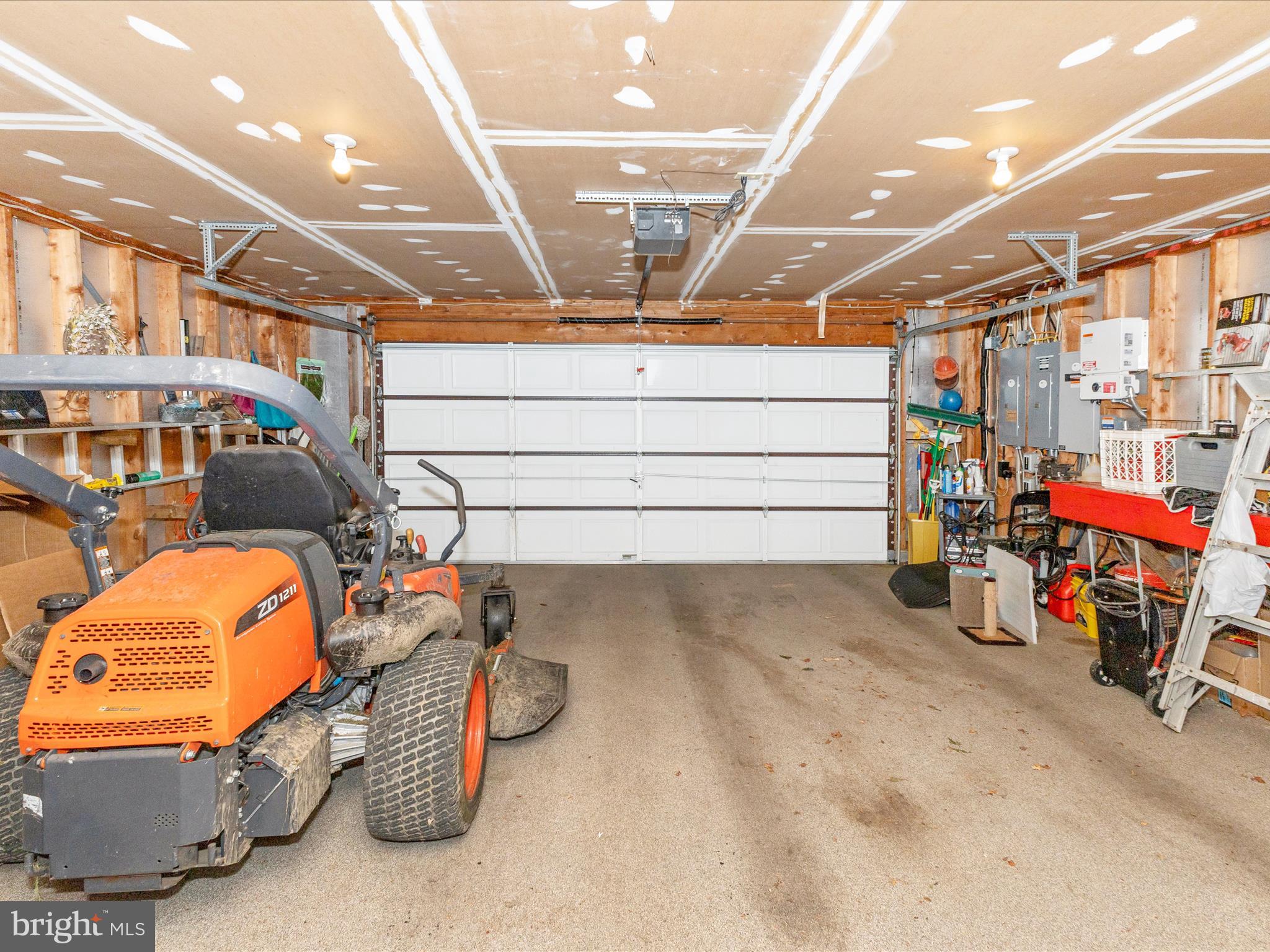 SCOUTS KNOLL - Residential