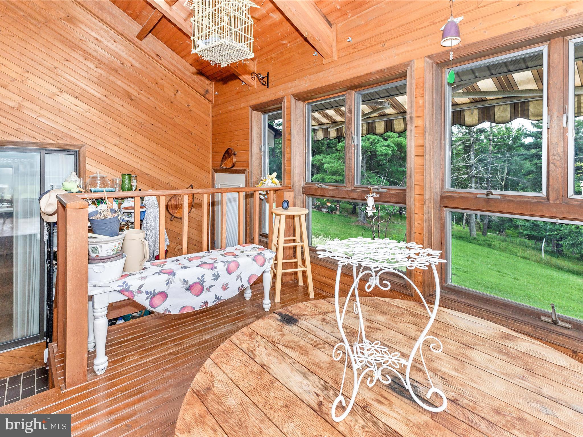 SCOUTS KNOLL - Residential